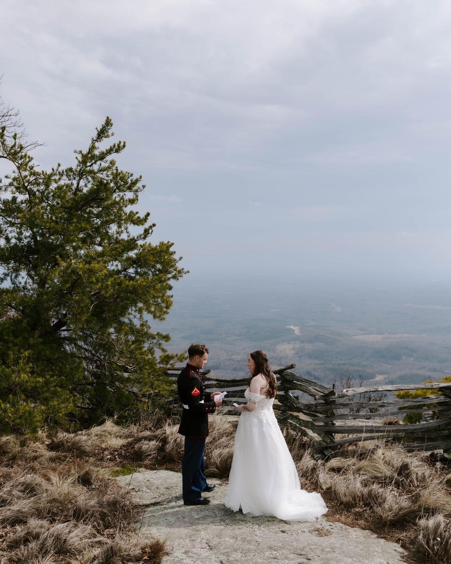 Vows. Expressing your love + life long commitment. The Jett&rsquo;s picked an incredible view to experience this moment. 

Venue: @weddingsatthecliffs