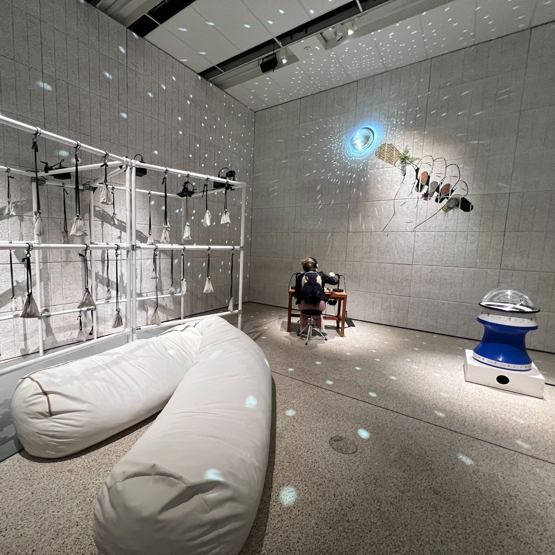Le Design Museum de Londres présente une exposition sur l?ASMR et ses  sensations à la fois étranges et agréables