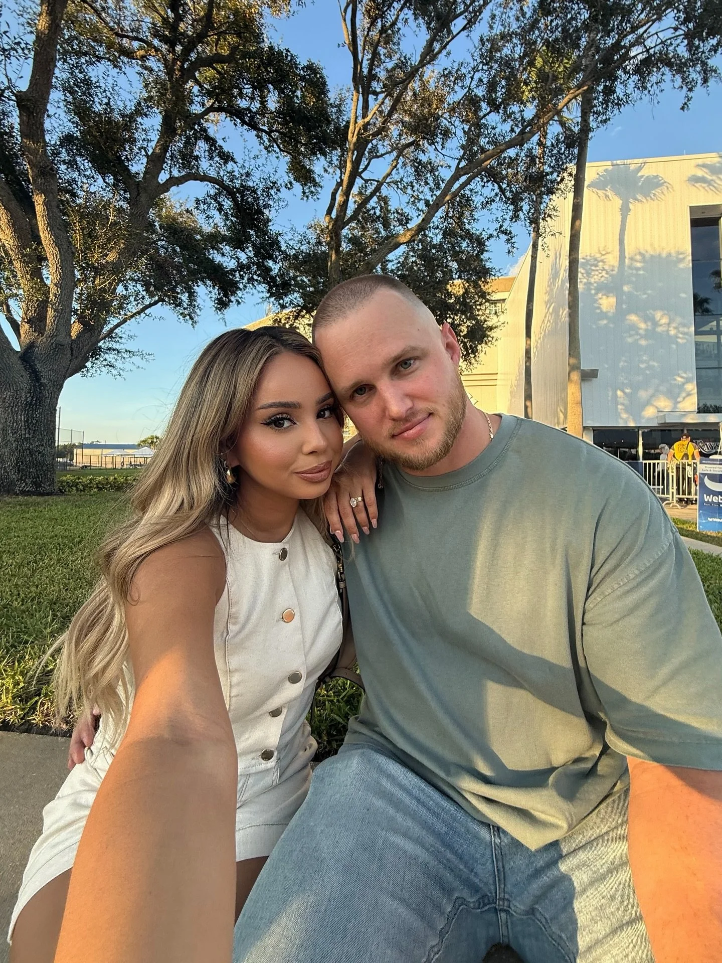 When you travel for a living, you squeeze in any time to spend with your hubby⚾️🏟️💙 He came all the way to Tampa just to spend a few hours with me🥹