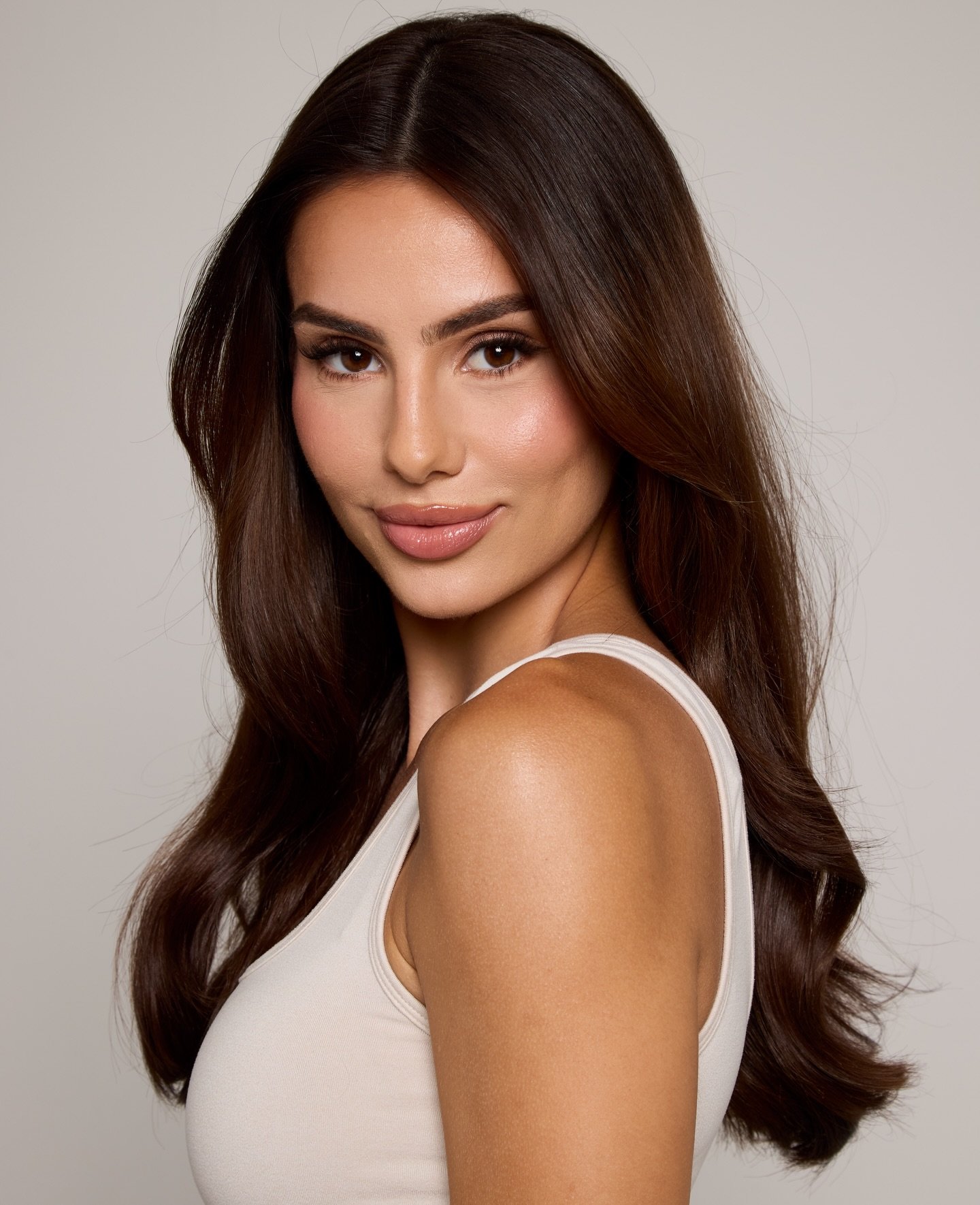 A @museamakeupbar covergirl moment🤎🤩✨ Which ones your fave?! 

@peytonllewis @ehsanzarrin_ 
Hair: @lizmaldonadohair