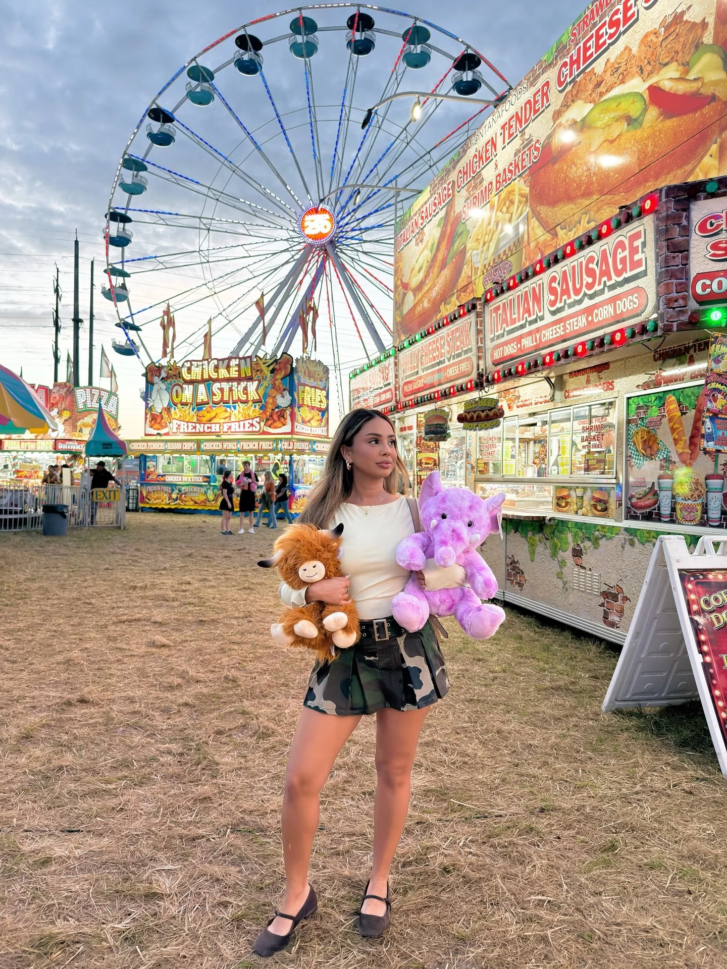 Allowing myself to experience a different kind of happy. The kind that holds joy &amp; memories at the same time 🎡🎠🎢 Going to the fair always reminds me of my favorite daddy/daughter dates that I miss so much🤍