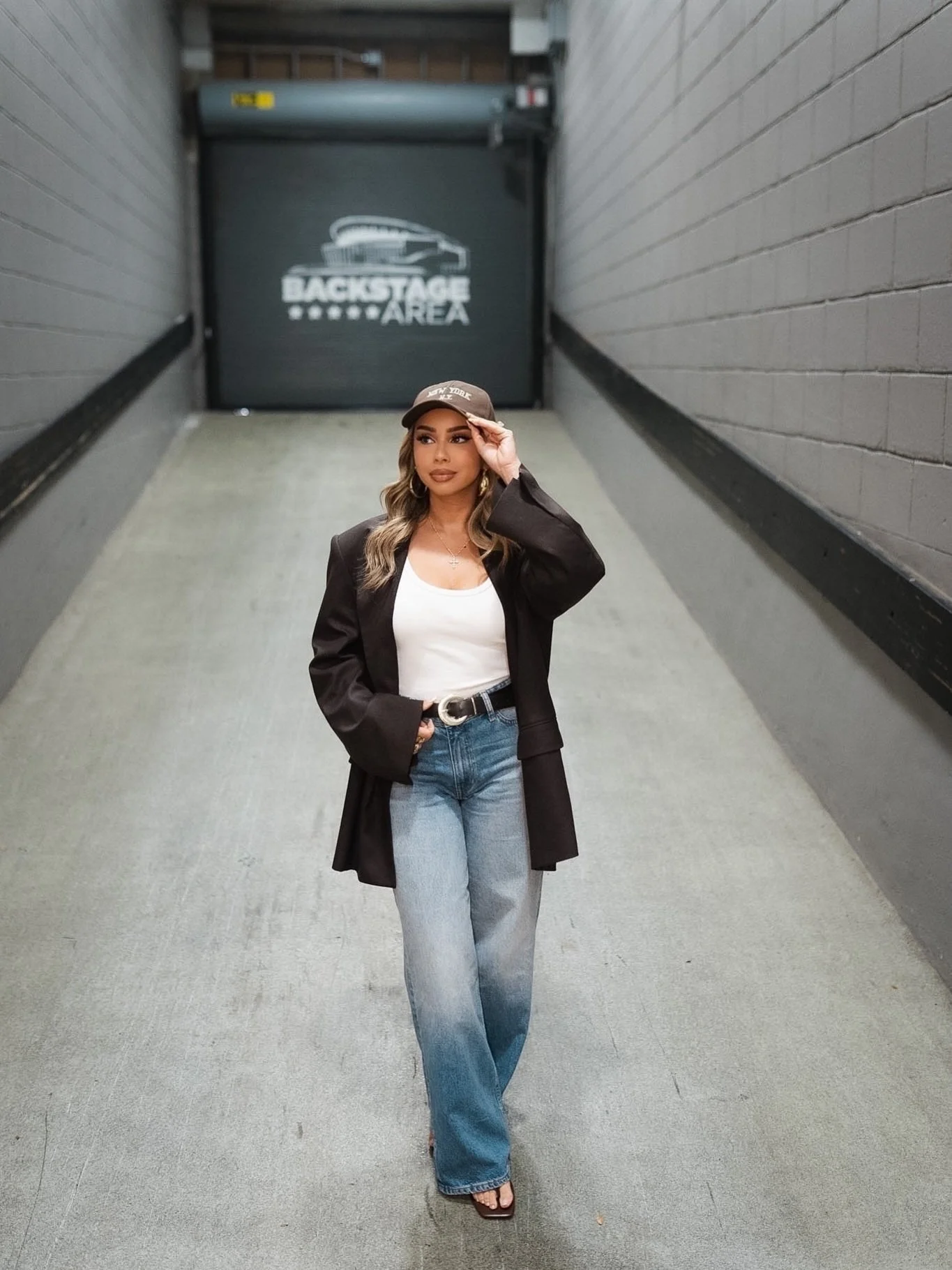 On the job&hellip; but make it a look 💼✨

📸: @darionduncan