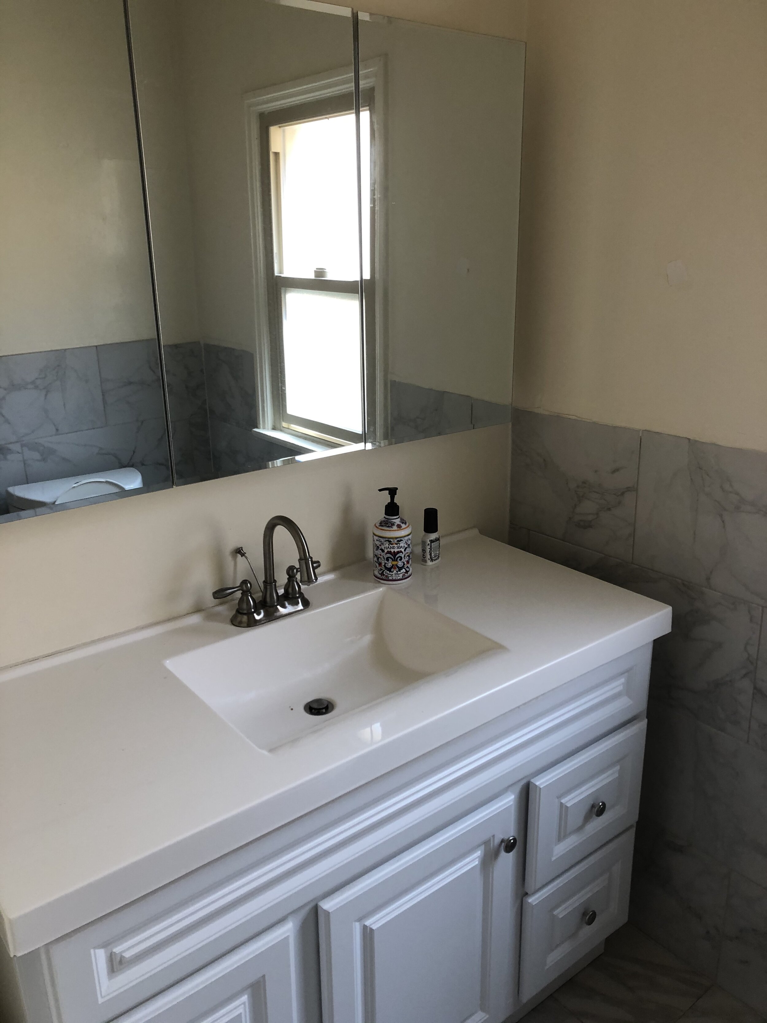 1 Bed Bathroom (105)