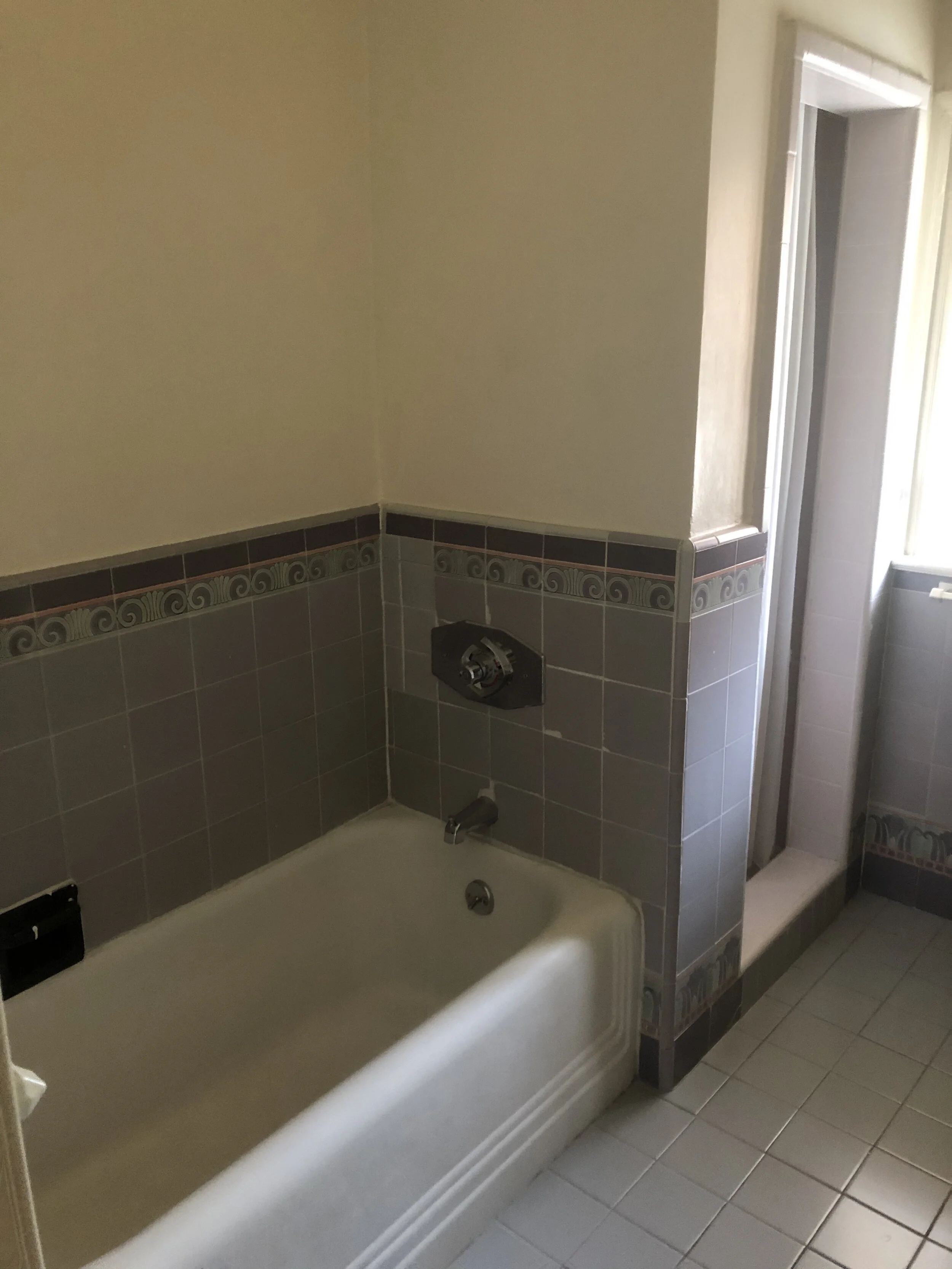 1 Bed Bathroom (202)