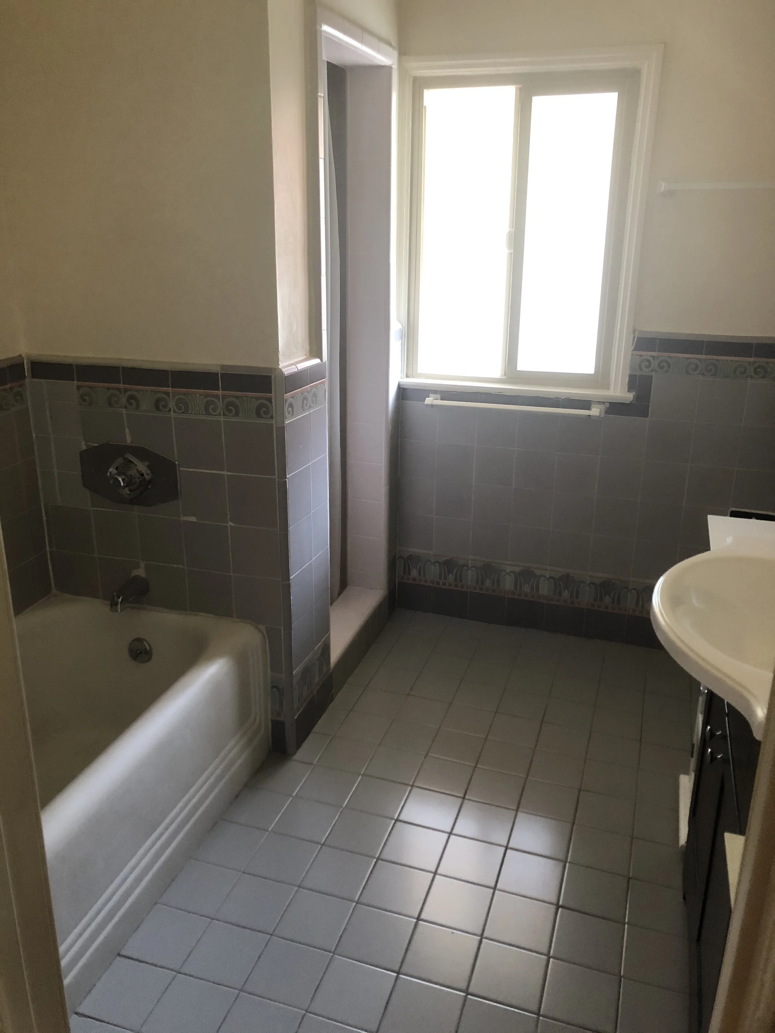 1 Bed Bathroom (202)