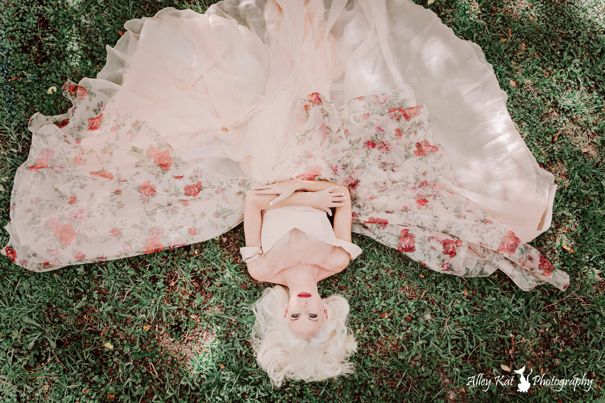 Tisha bathtub alley kat photography-11.jpg