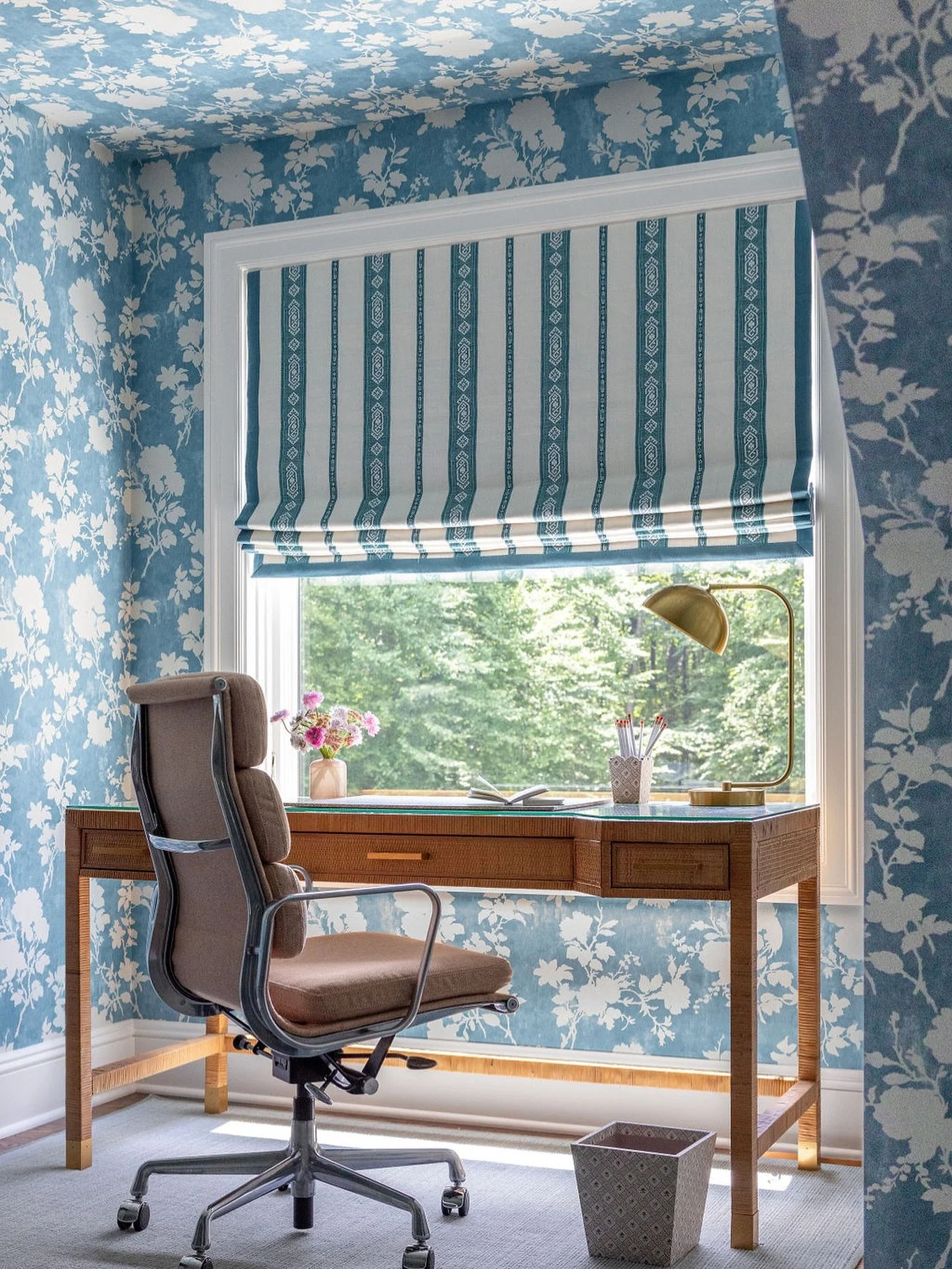 Back to the grind&hellip; Fall- we&rsquo;re ready for you! 📚🖊️🍃 

#anniedelaportedesigns #office #library #backtoschool #ctdesigner #nycdesigner