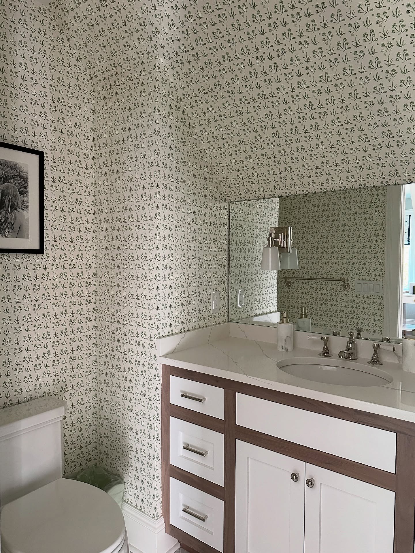 Sourcing bathroom inspiration for a new project and reminder of how much I still love this guest bathroom 💚🌿

#anniedelaportedesigns #guestbathroom #bathroomrenovation #ctdesigner #nycdesigner