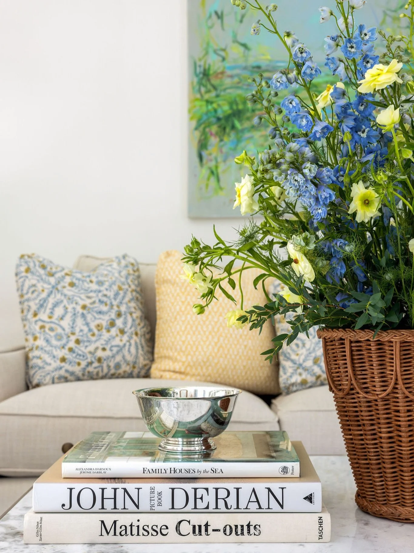 New Year, but still all about the details 🎉🎆

#anniedelaportedesigns #familyroom #homedecor #ctdesigner #nycdesigner