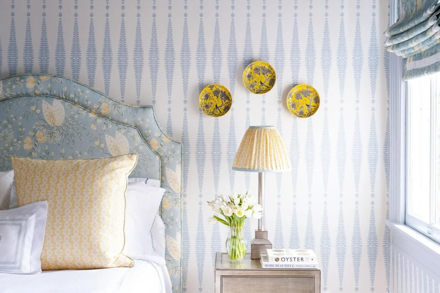 Lately, we&rsquo;re loving pops of yellow 💛 Whether it&rsquo;s a subtle accent or a bold statement, this color brings instant warmth, light, and energy into a space. The perfect way to welcome a little spring indoors ✨