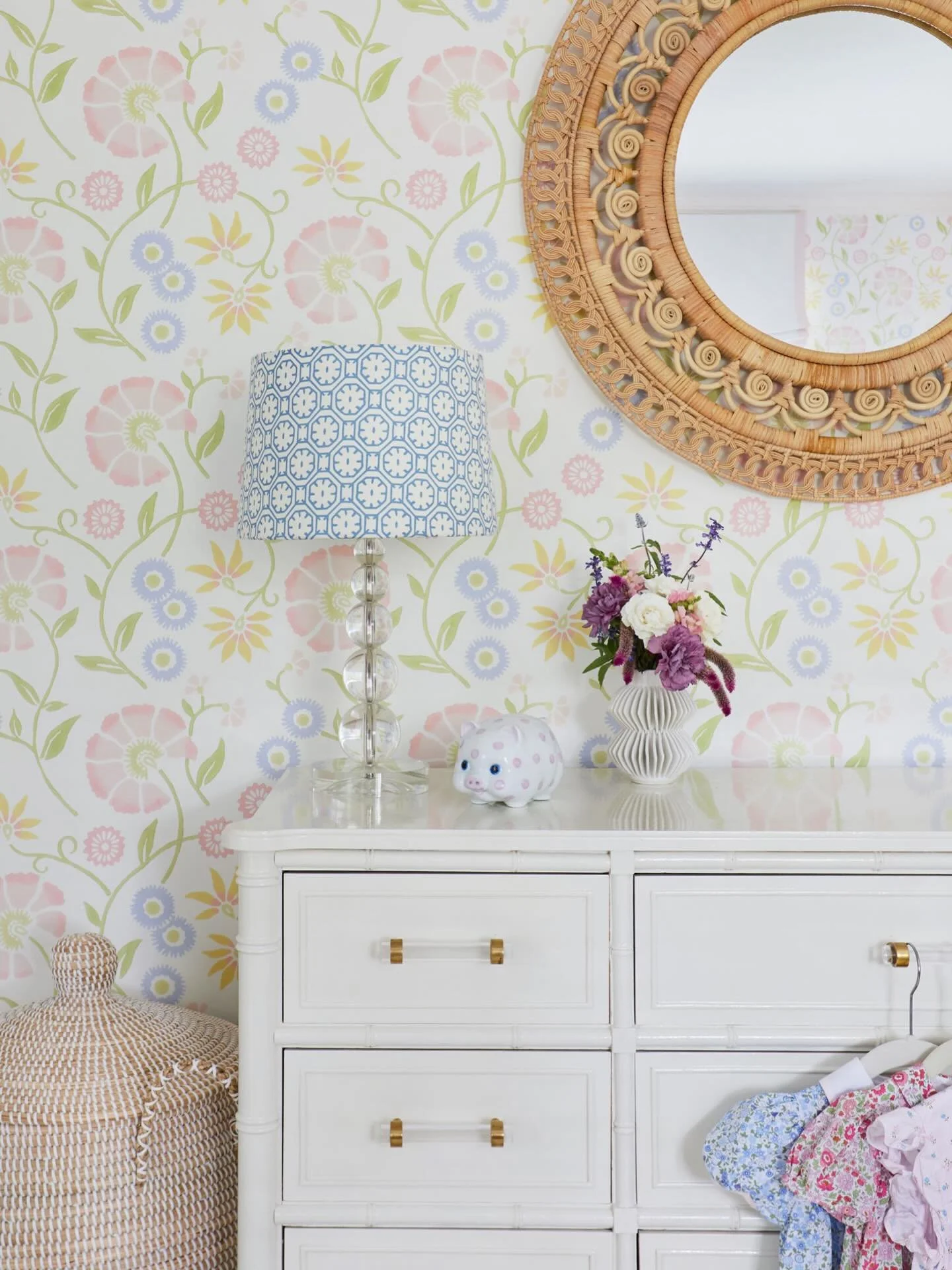 Little dreams deserve big beauty. ✨ Florals aren&rsquo;t just for grown-ups &mdash; this little one&rsquo;s room is proof that playful and pretty can share the same space. 🌸