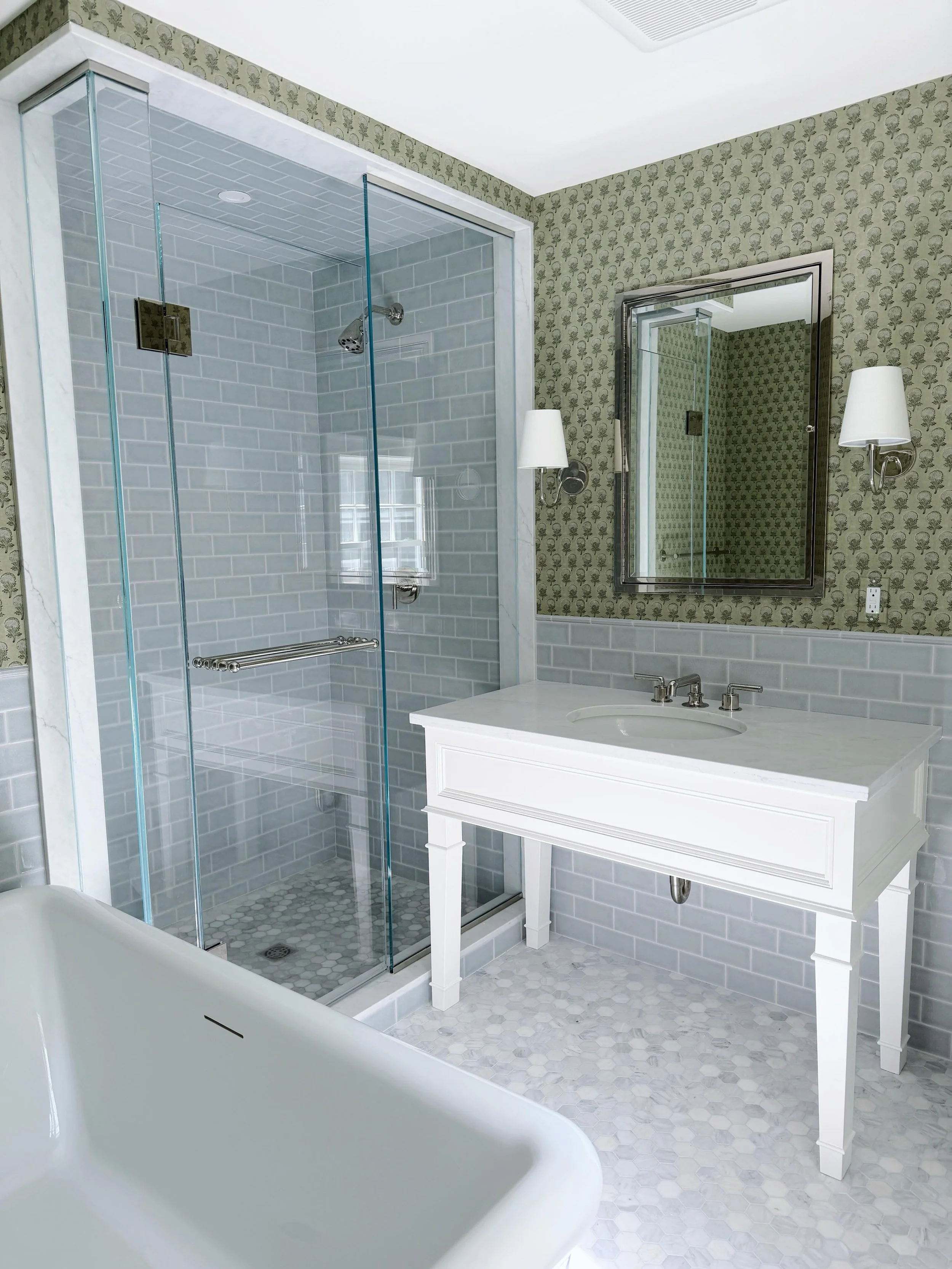 Because who doesn&rsquo;t love a good before and after?! 🛁