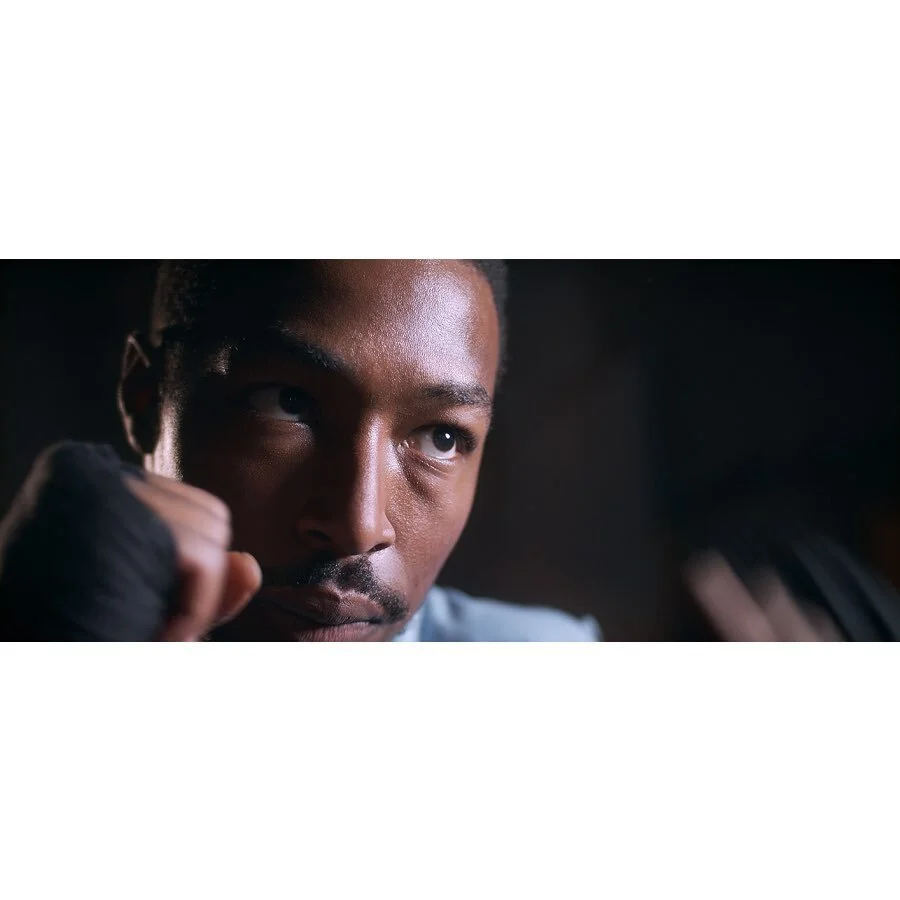 Quick scene breakdown from our recently released short film &ldquo;Lament&rdquo;. You can see the full video on my portfolio (link in bio).

@galaxy_sailor 
@latevinalexander 
@ursamini 

#dop #cinematography #cameradepartment #canon #zeiss #boxing #