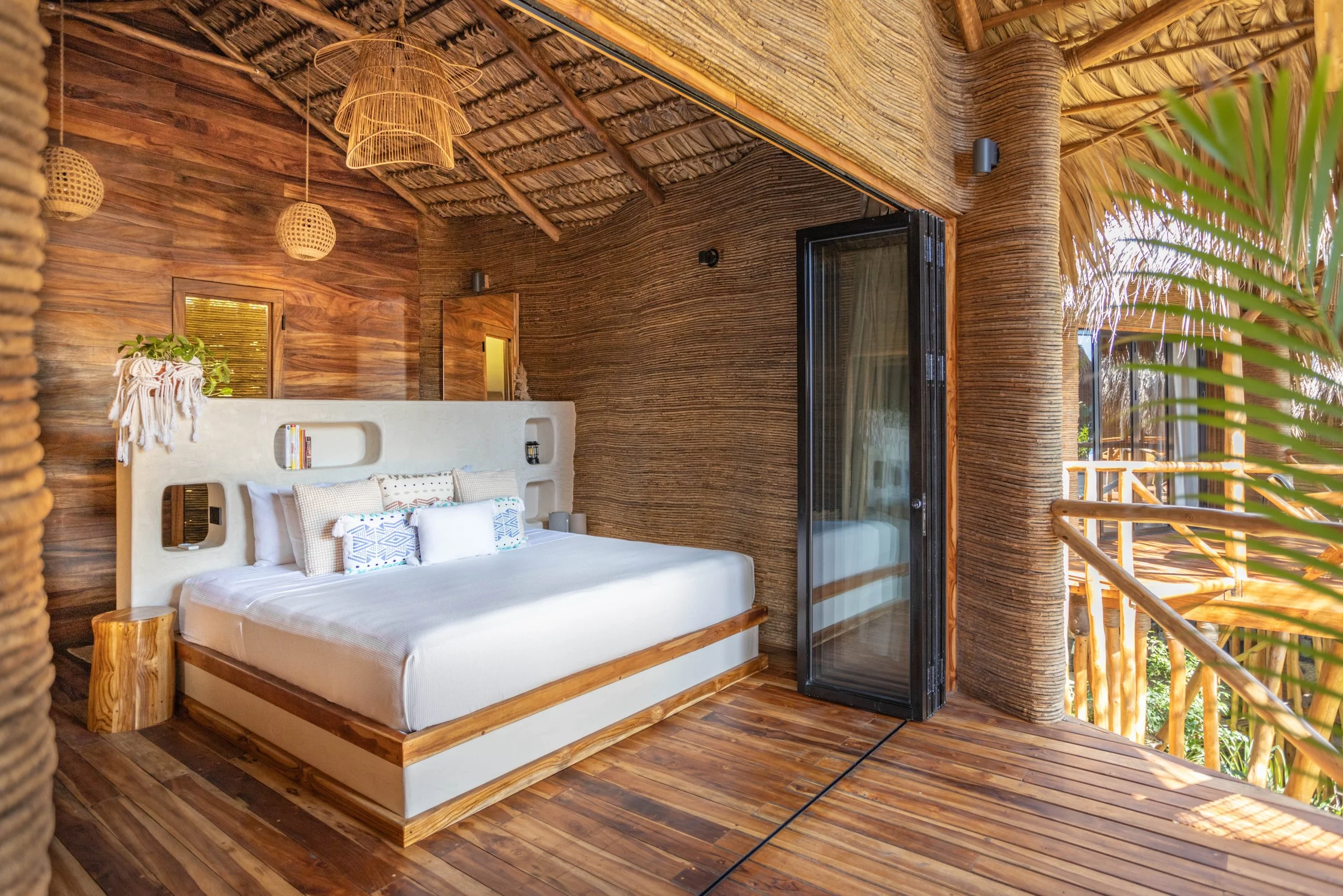 Jungle Treehouse Bed.jpg