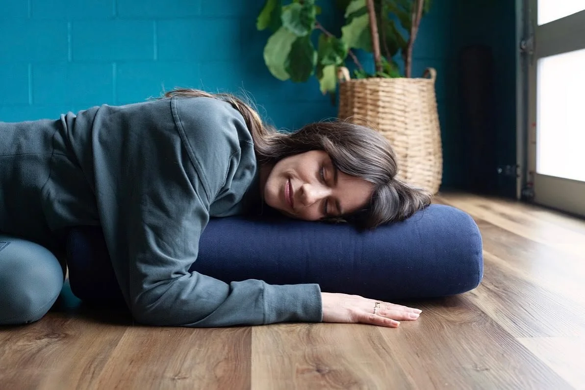 ✨ Restorative Yoga with Sonci ✨
If your mind or body has been craving stillness, this is your invitation to slow down and restore. 🌙
Restorative Yoga is a gentle, deeply soothing practice that allows your body to fully relax. No stretching, no eff