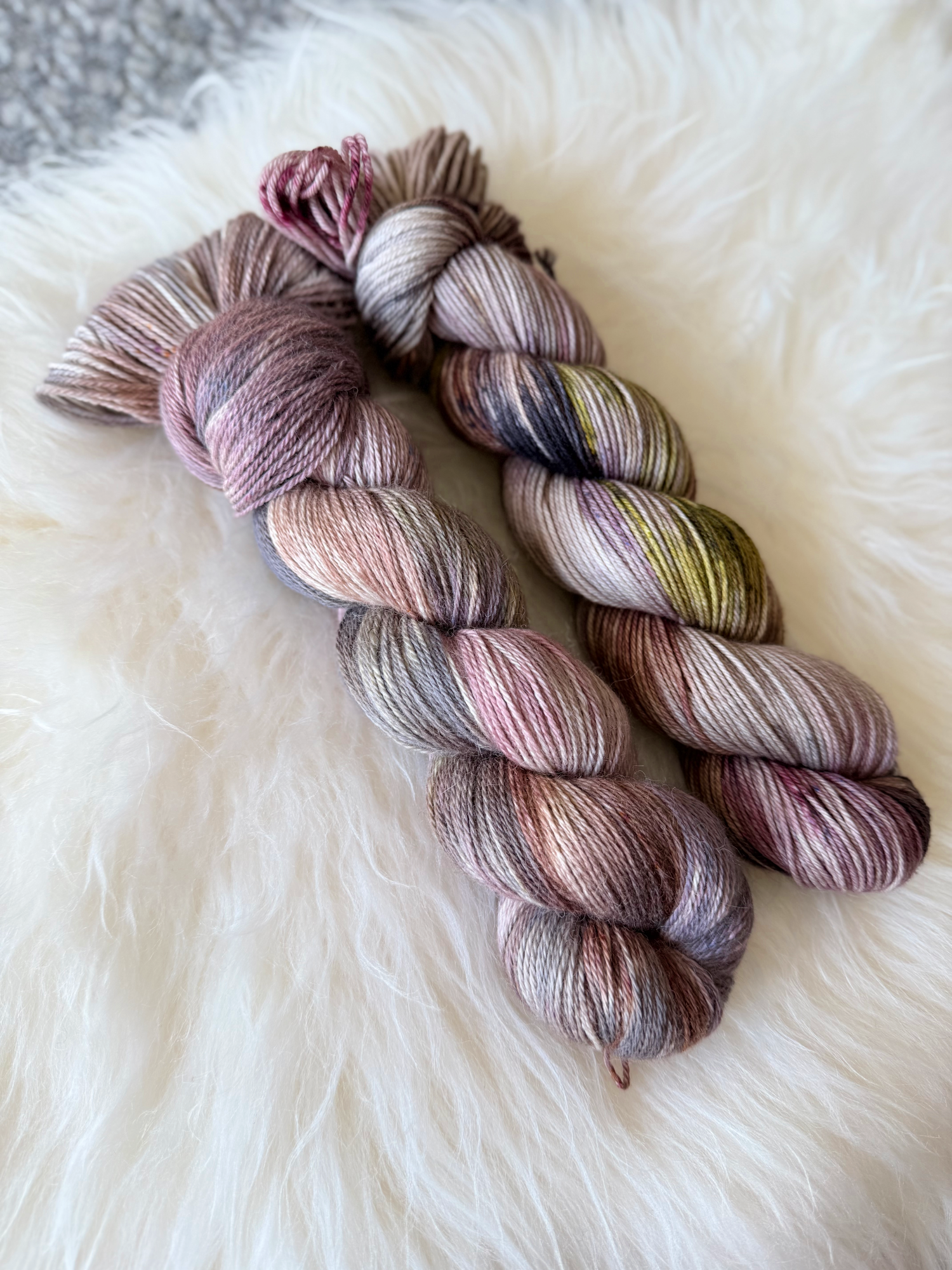 lovers and bridgerton yarn 101.png