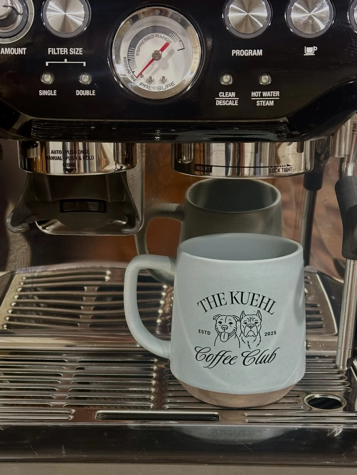 The Kuehl Coffee Club is officially open ☕️🤍
Custom wedding logo, dog illustrations, and mugs they can use every day ✨

#logodesign #customlogo #branddesigner #graphicdesigner #weddinggift #customweddinggift #coffeetime #coffeemugs #morningcoffee #d