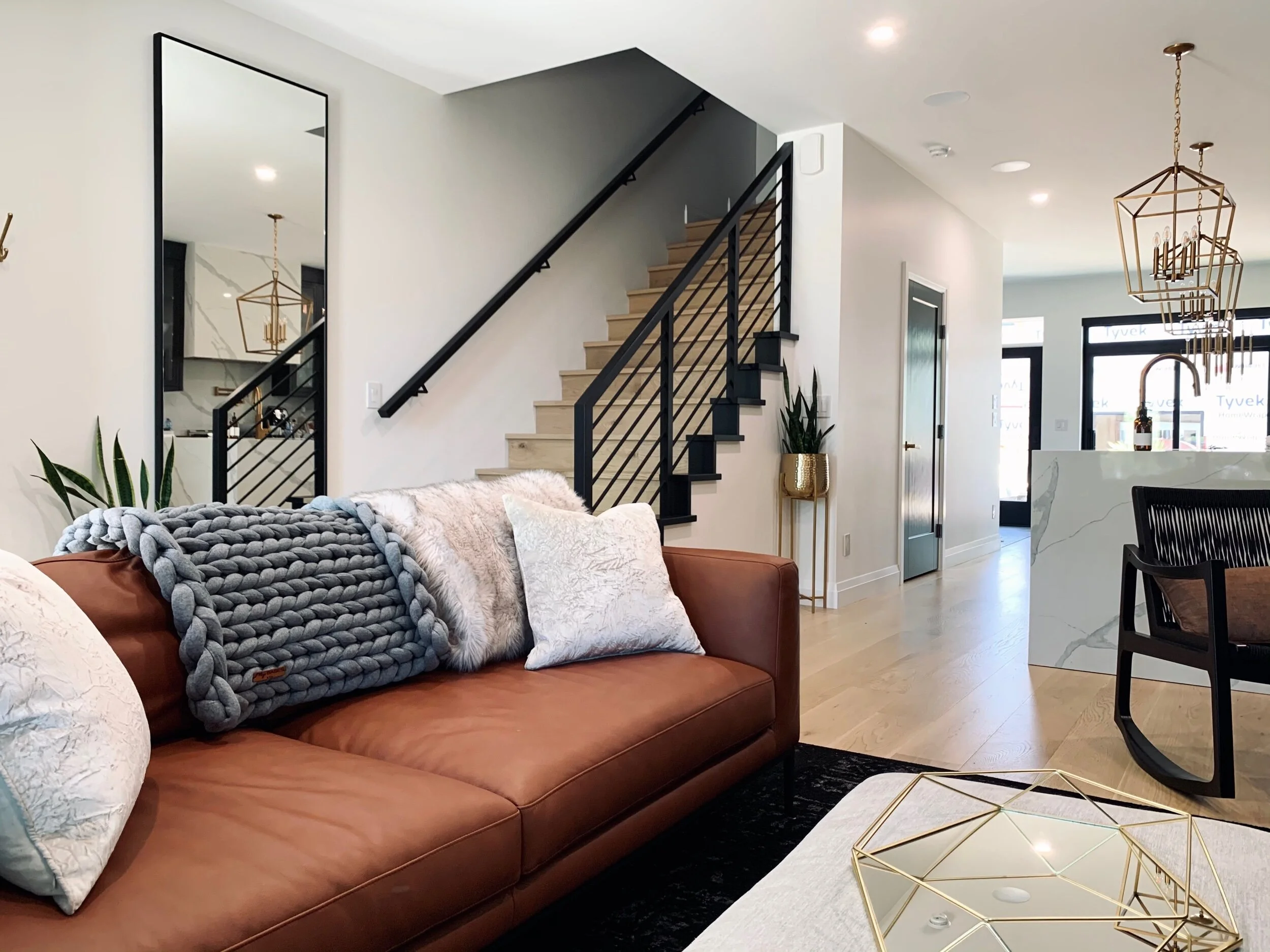 FEBE2F5D-4EEF-41DA-AC8A-B183EB08FEED