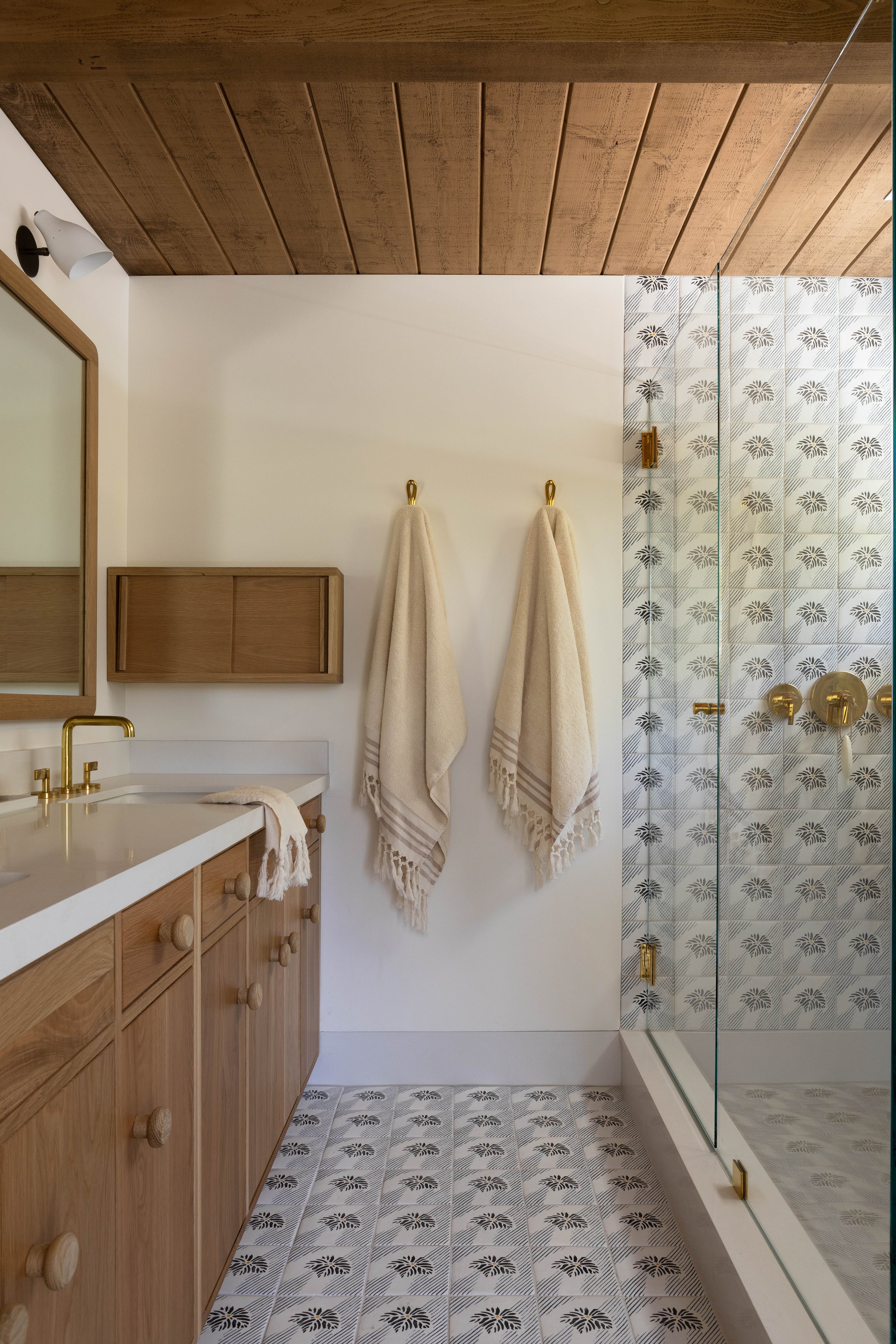 32 JAMESON Guest Bath.jpg