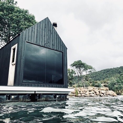 On-site judging for architecture awards tomorrow - goodluck @jaslicht - hope you smash it! 
.
.
.
.
.
#architecture #tassiegram #localproject #discovertasmania #sauna #floatingsauna