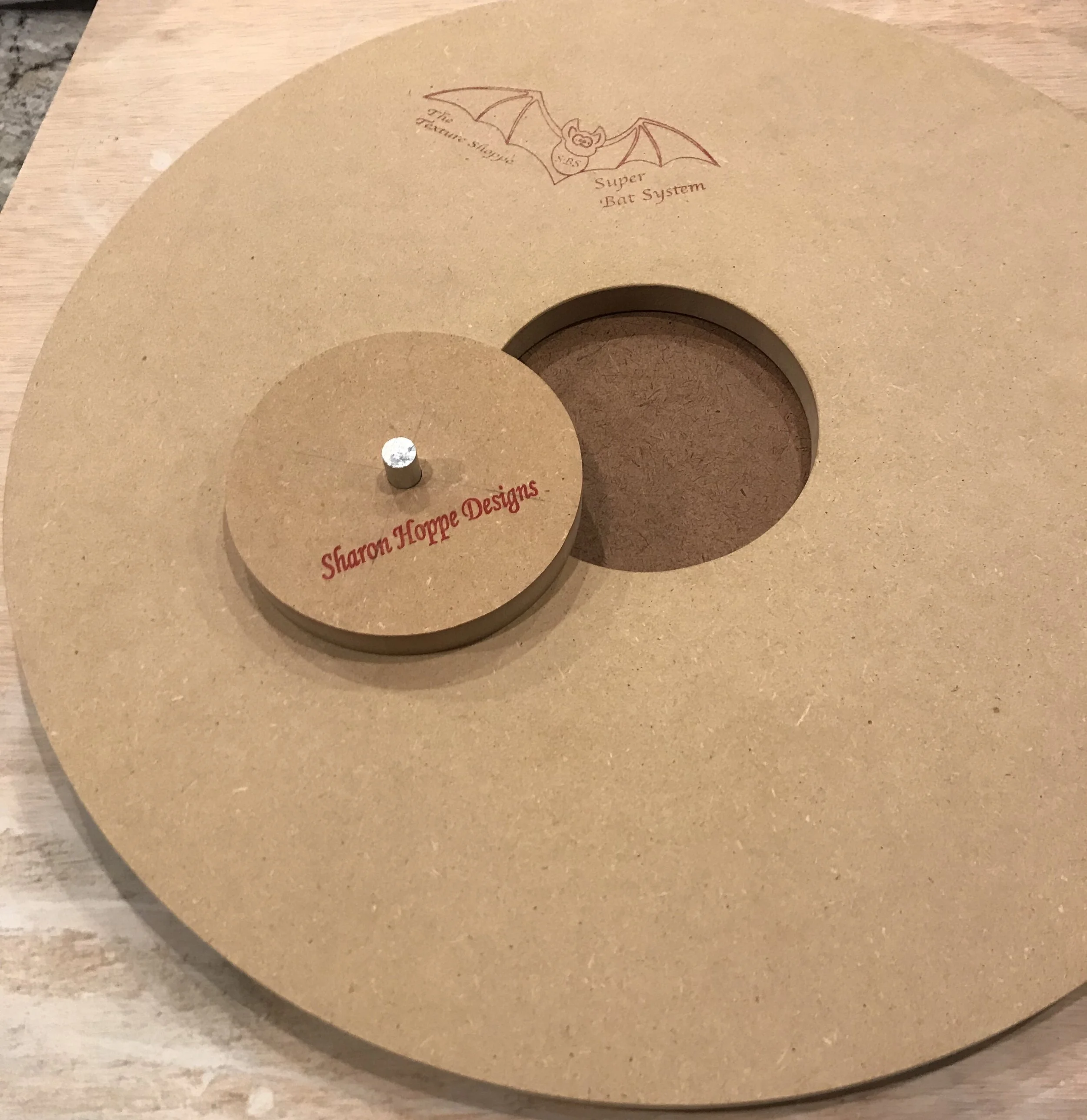 NEW Super Bat Banding Wheel System NOW Attaches to your Banding Wheel