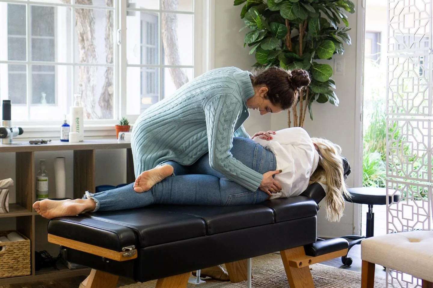 Dysfunction in the body is often a DIRECT result of your brain &amp; your body not having clear communication.
⠀⠀⠀⠀⠀⠀⠀⠀⠀
When your brain receives clear, accurate signals from your body it is able to send clear, accurate signals back, creating a healt