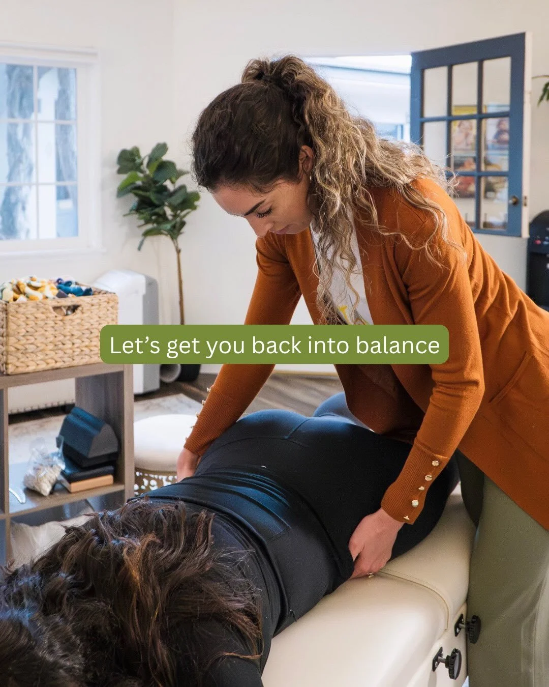 Let&rsquo;s get you back into balance. 
⠀⠀⠀⠀⠀⠀⠀⠀⠀
You have goals, dreams and ambitions. You are here to create, contribute and make a difference. You deserve to have fun, feel good &amp; enjoy your life!
⠀⠀⠀⠀⠀⠀⠀⠀⠀
Chiropractic removes what&rsquo;s ge