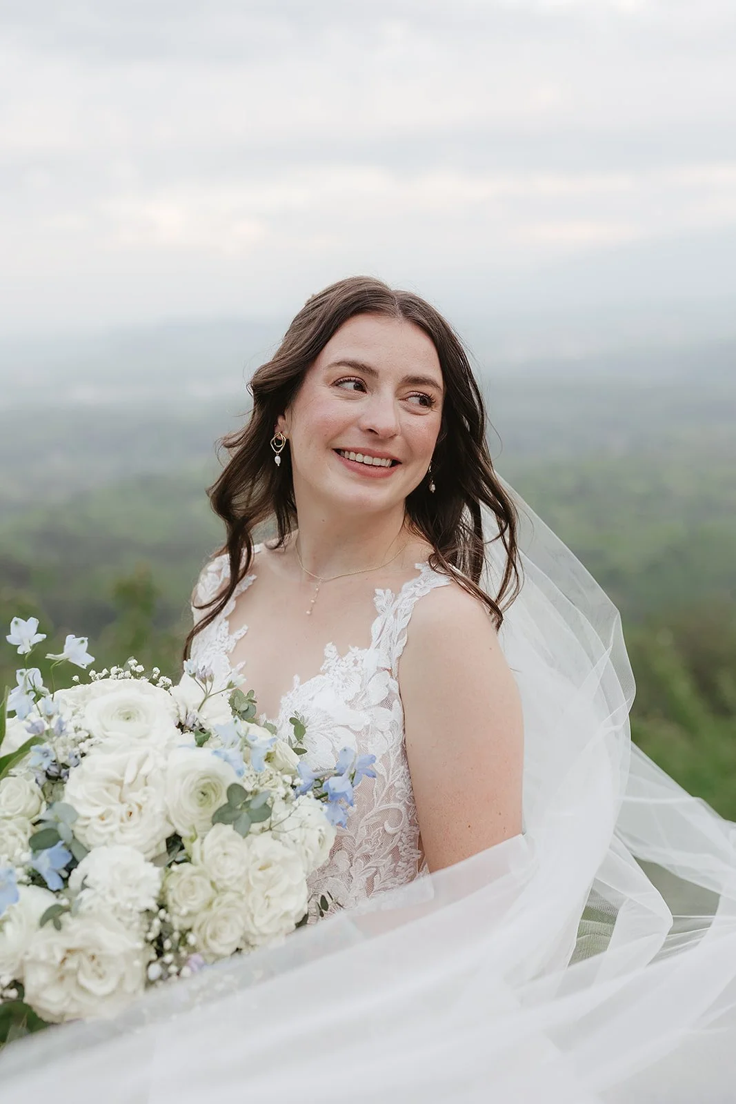 Emily-Dan-Wedding-Sneaks-104.jpg