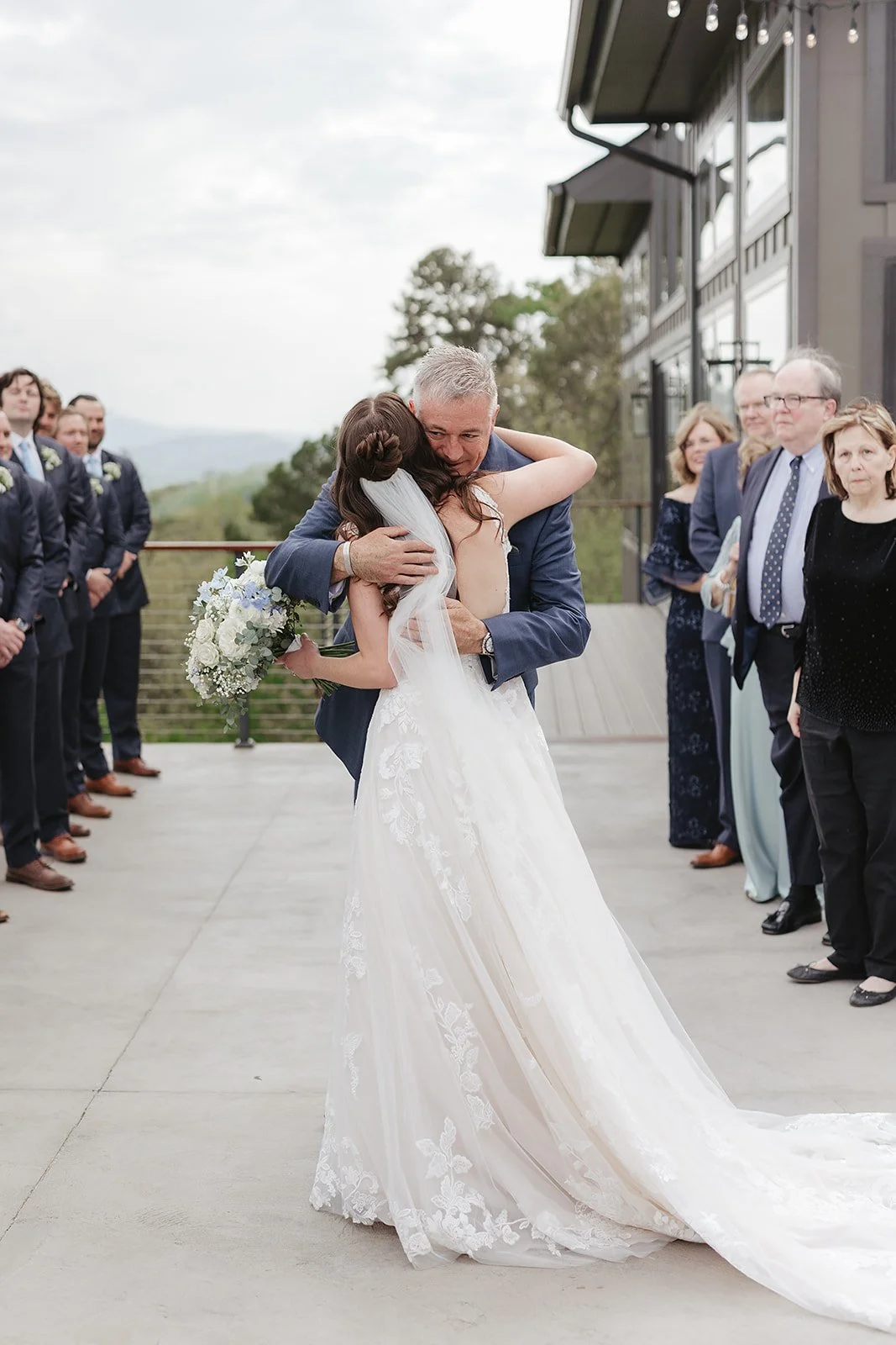 Emily-Dan-Wedding-Sneaks-73.jpg