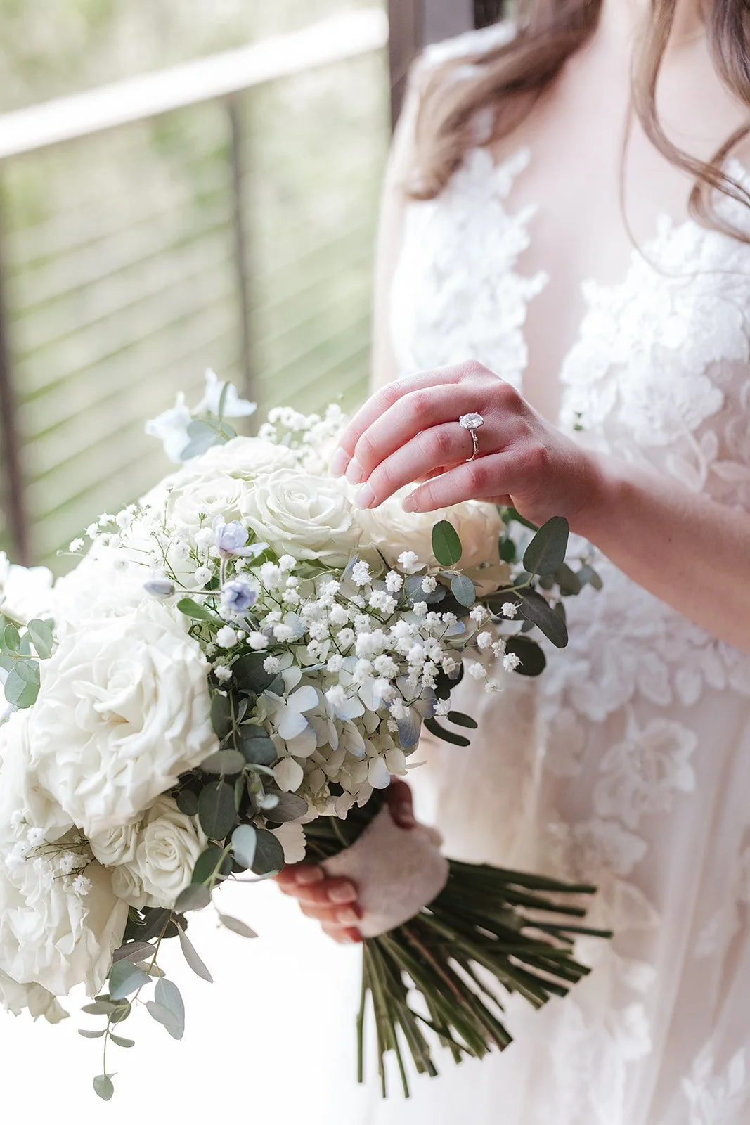 Emily-Dan-Wedding-Sneaks-13.jpg