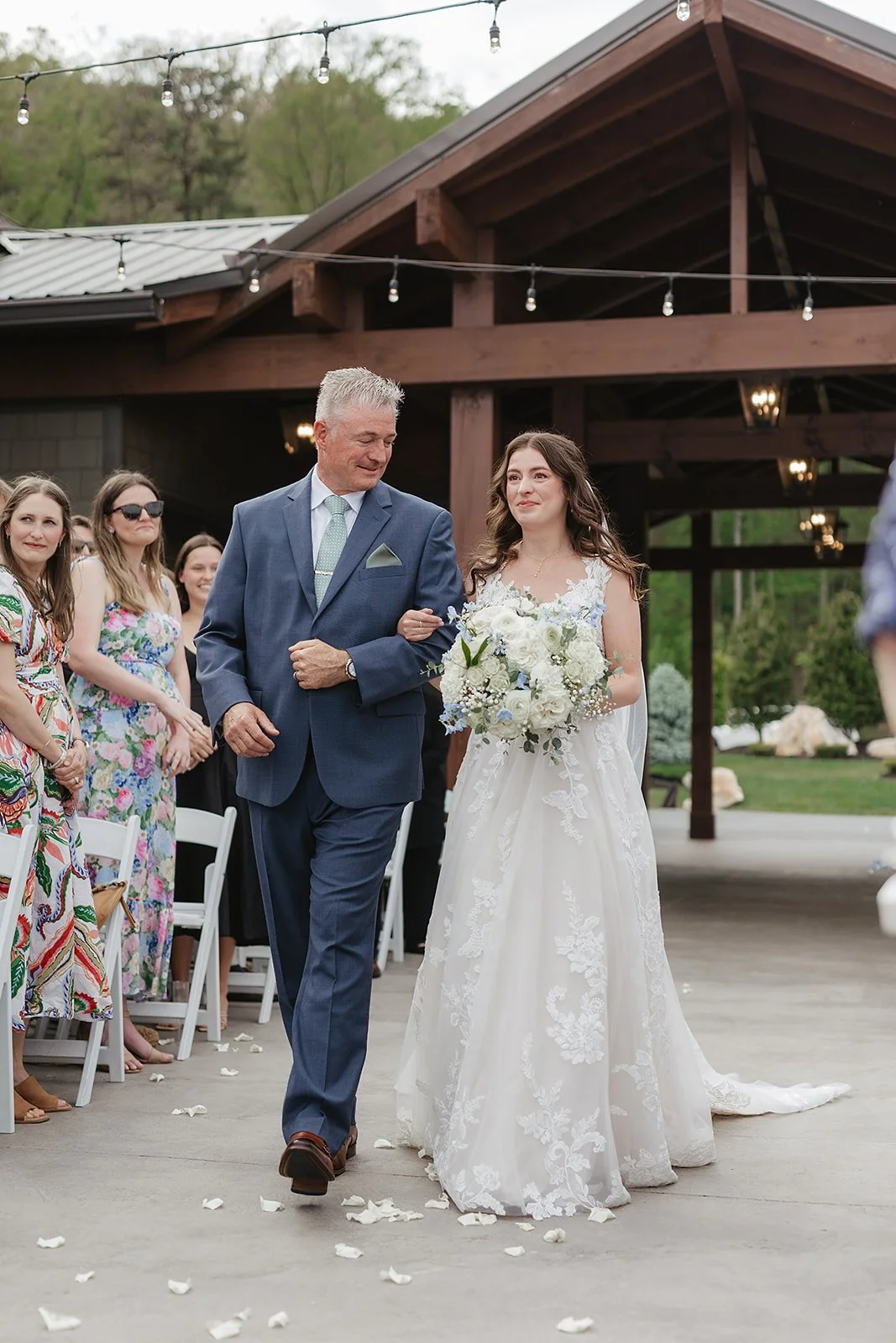 Emily-Dan-Wedding-Sneaks-71.jpg