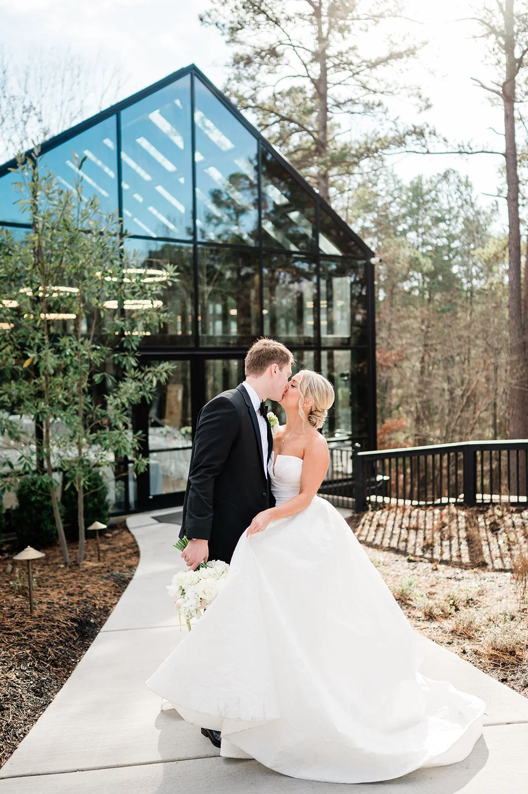 KAILEIGH + NICOLAS AT NICHOLS HEIR GLASS HOUSE
