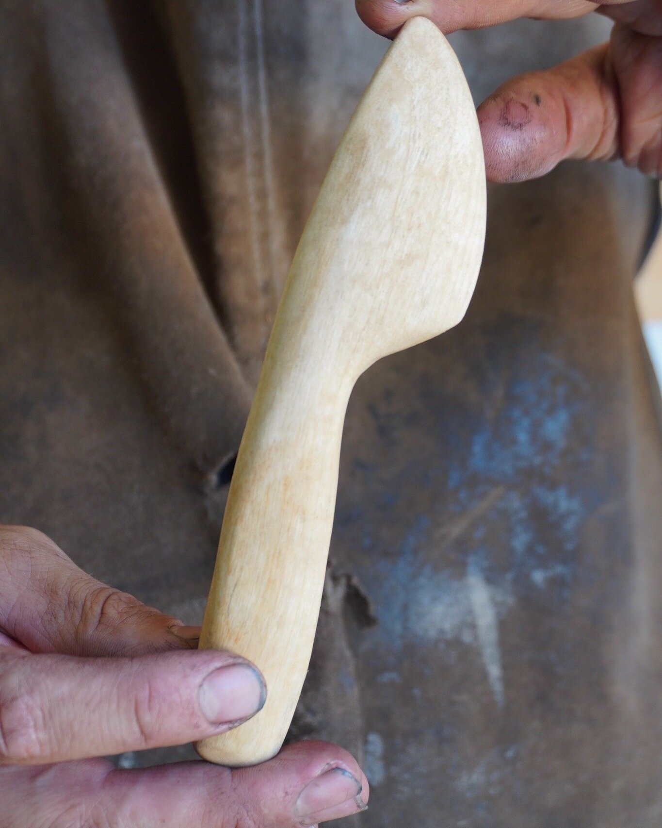 I am so grateful to have been invited to teach a few butter spreader courses at some festivals in the coming weeks. 

@lakebolaceelfestival coming up in March!

and 

@cavendishredgumfestival Red Gum coming up in April!

 #woodsculpture #workshops #h