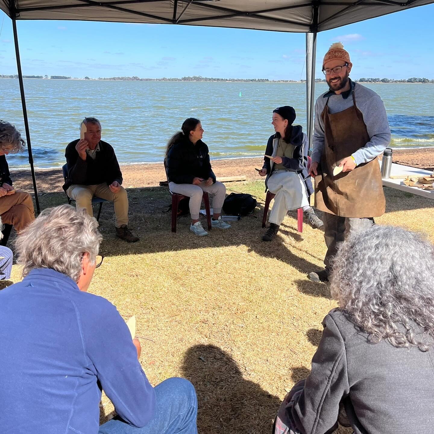 So delighted to have taught butter spreader carving on the shores of lake Bolac! 

Invited by the @lakebolaceelfestival  with the fine support and funding of @regionalartsvic!!

#greenwoodcarving #sloyd #woodwork #woodcarving