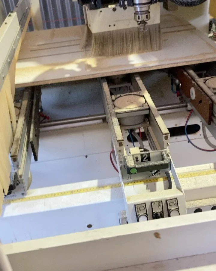 Big changes afoot at @wedge_edge! 

On a personal note our daughter has safely arrived 🥰. 

And I have a new machine baby, &ldquo;Monty&rdquo;, the CNC router. Arrived in my workshop the day before my daughter&rsquo;s birth. 

I still have my L plat