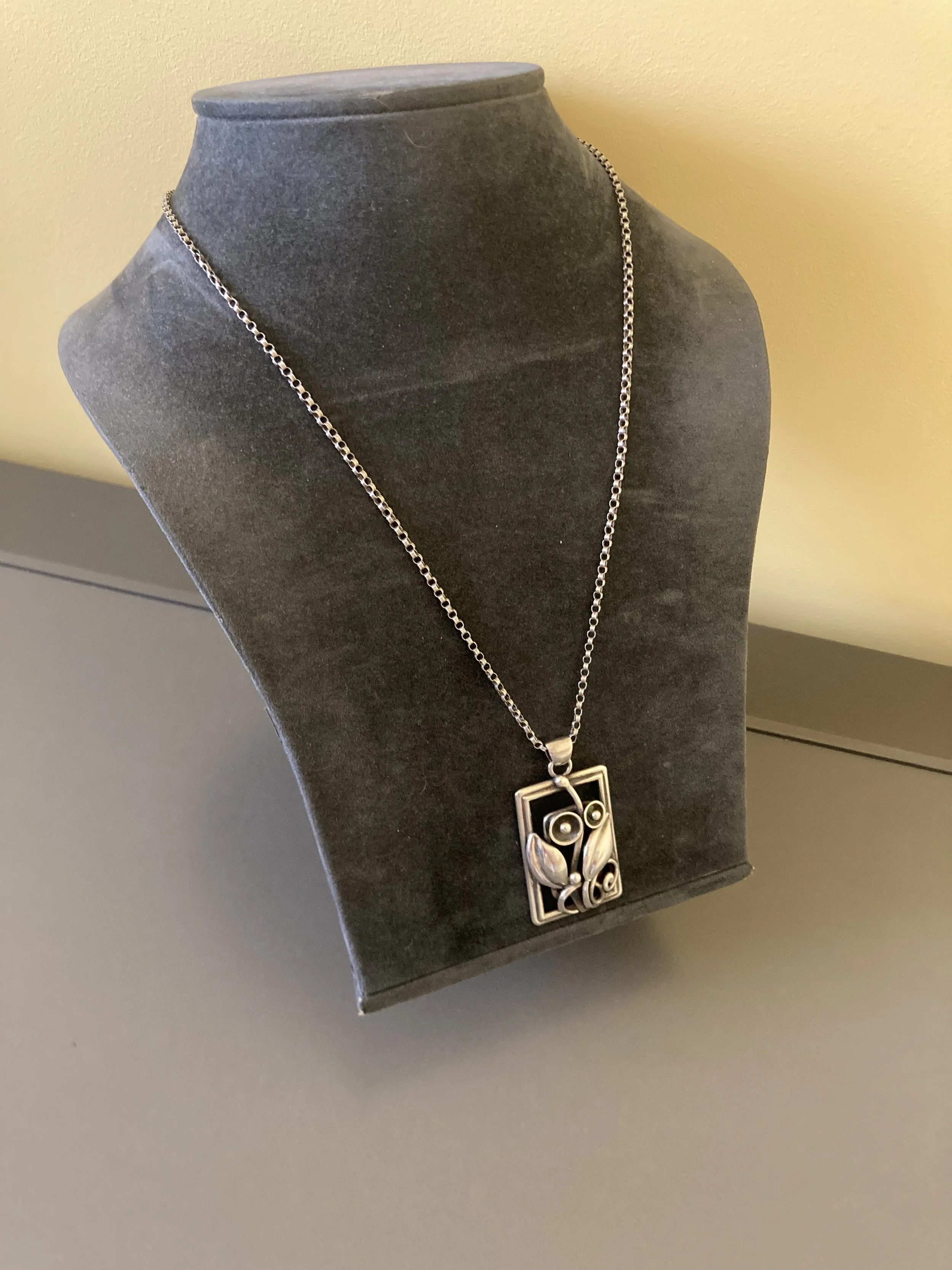 Hoppe pendant 4.jpeg