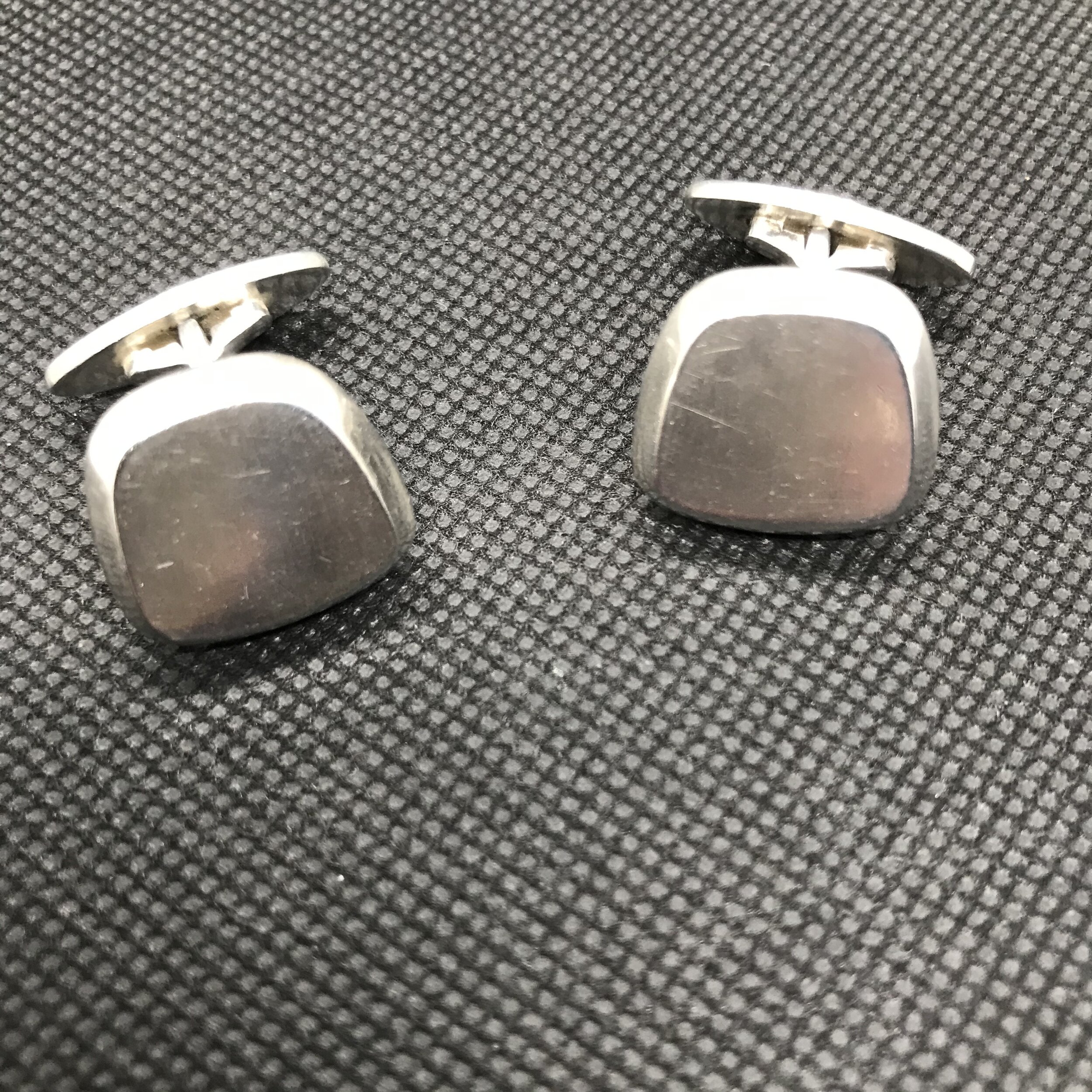 Cuff links P Warmind 3.jpg