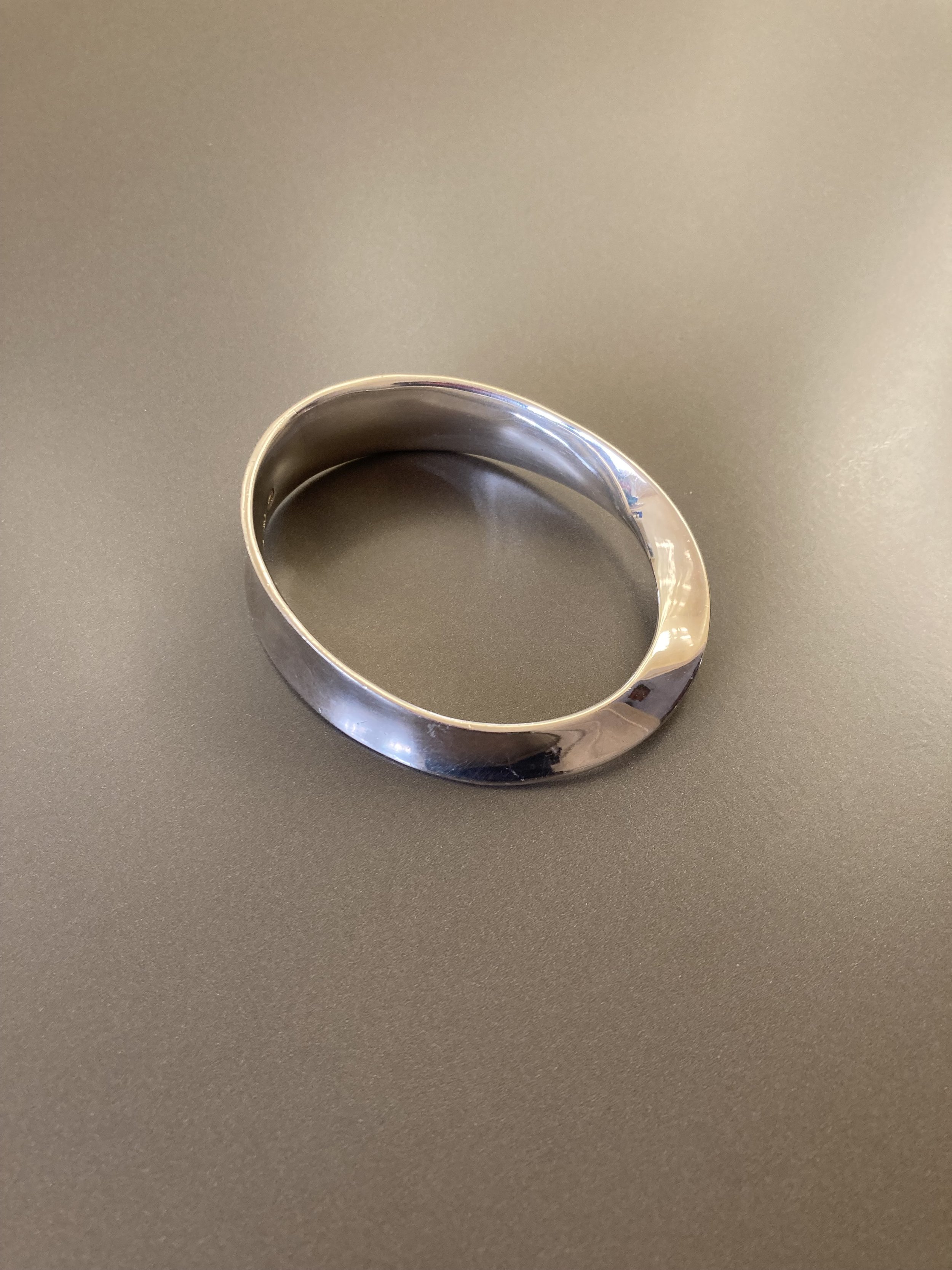 GJ moebius bangle 2.jpg