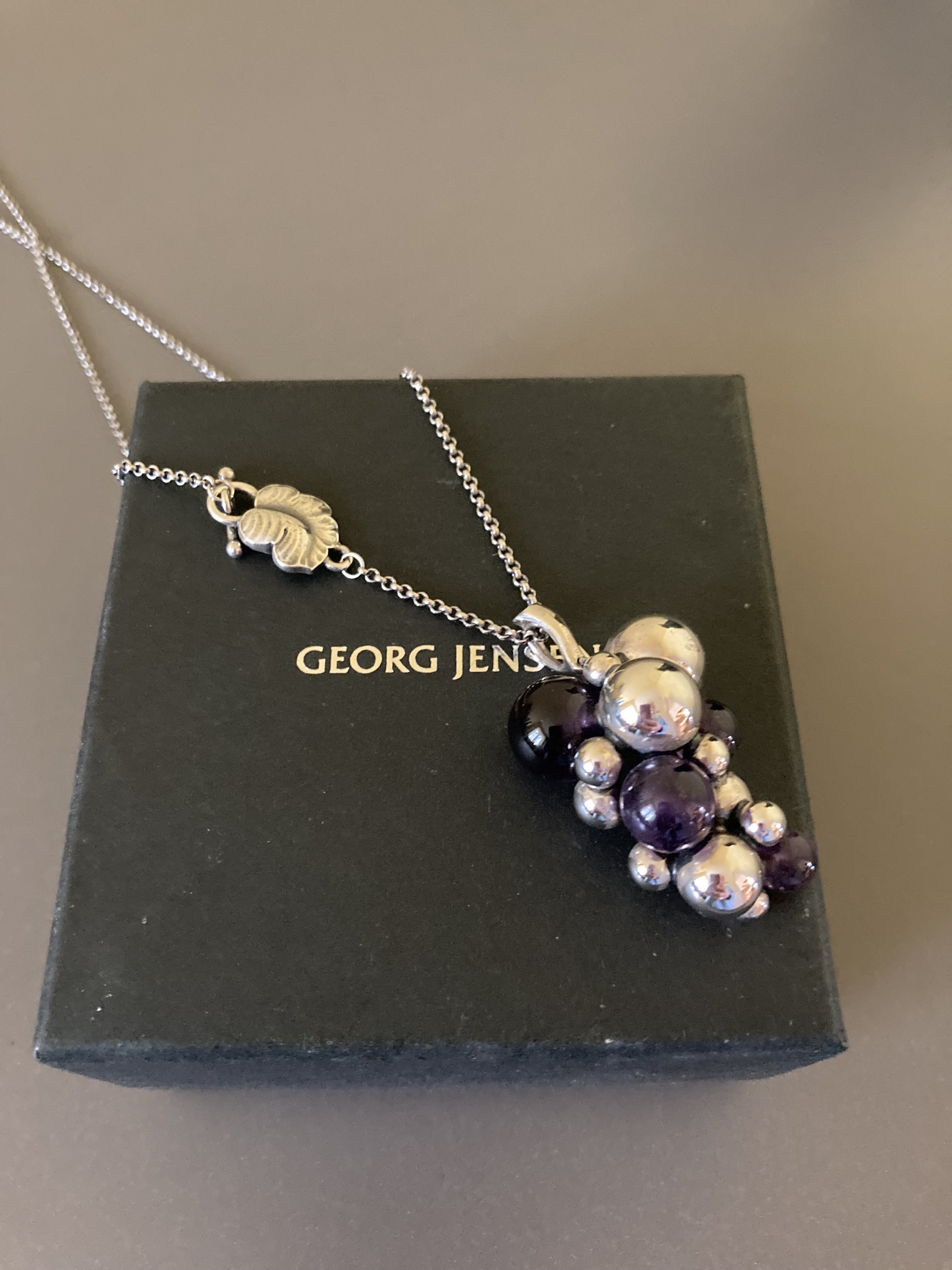GJ grape pendant 5.jpg