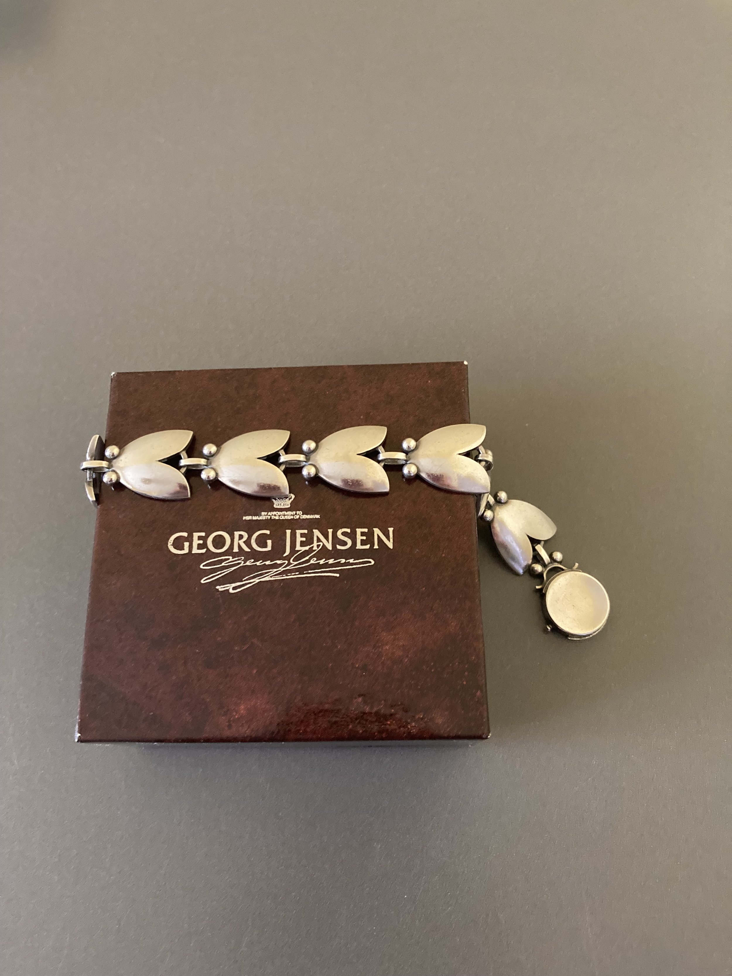 Tulip bracelet 8.jpeg