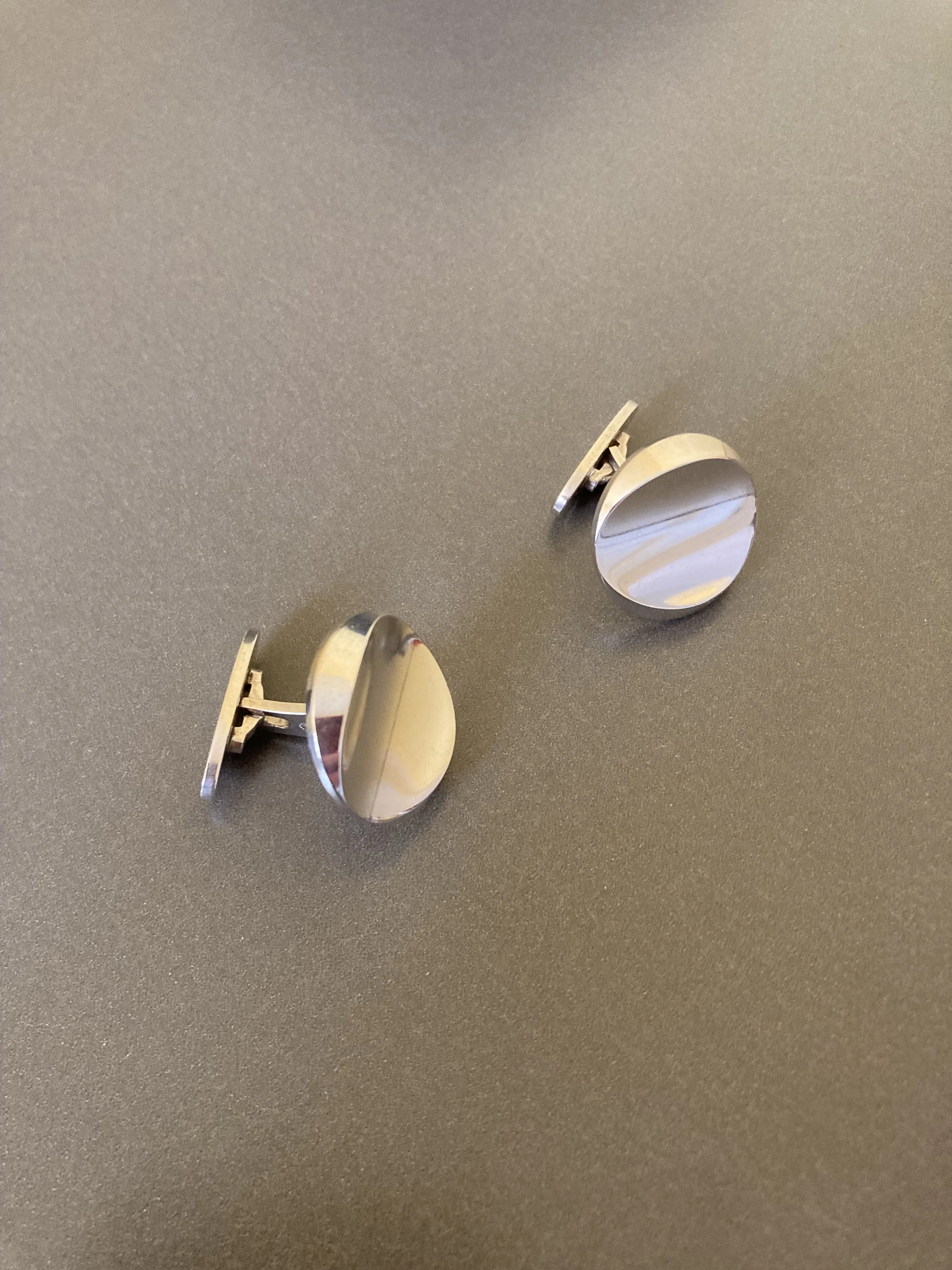 GJ Cuff links. No 107.jpeg