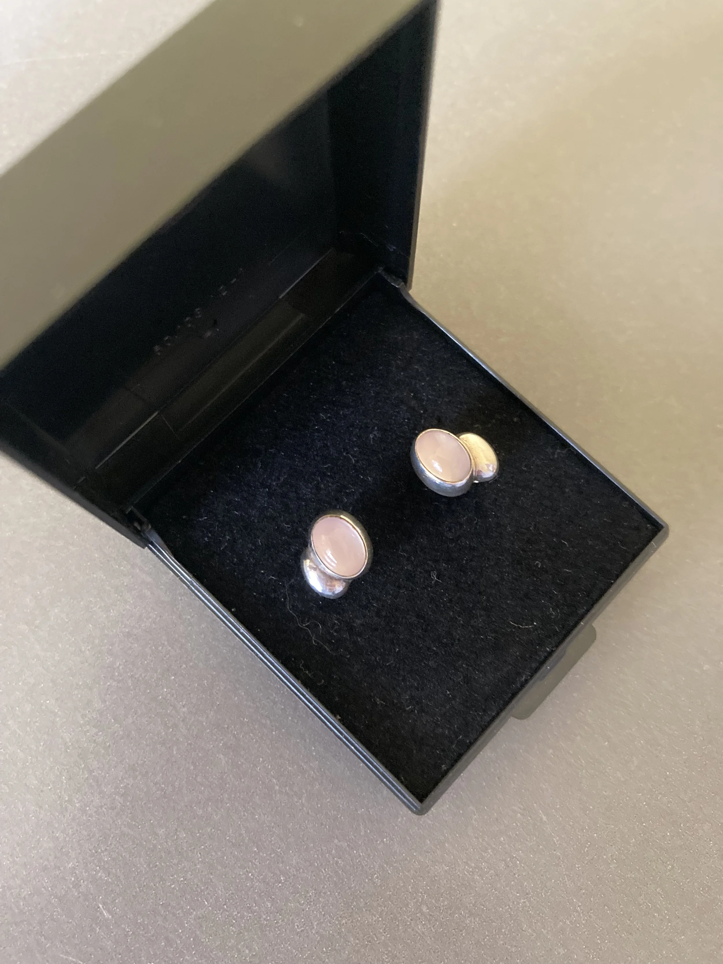 RO earrings 1.jpeg