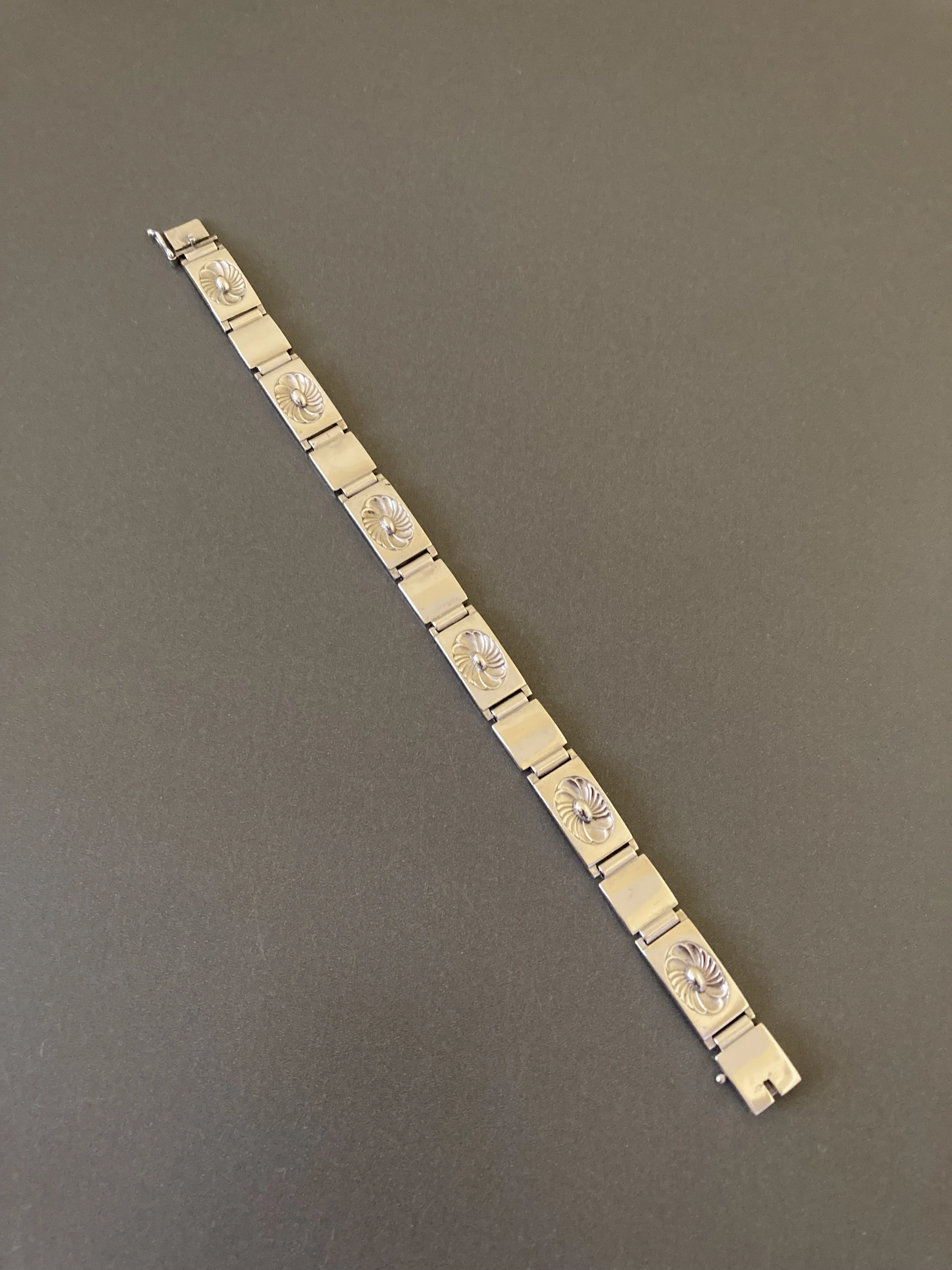 Bracelet. no 56B 1.jpeg