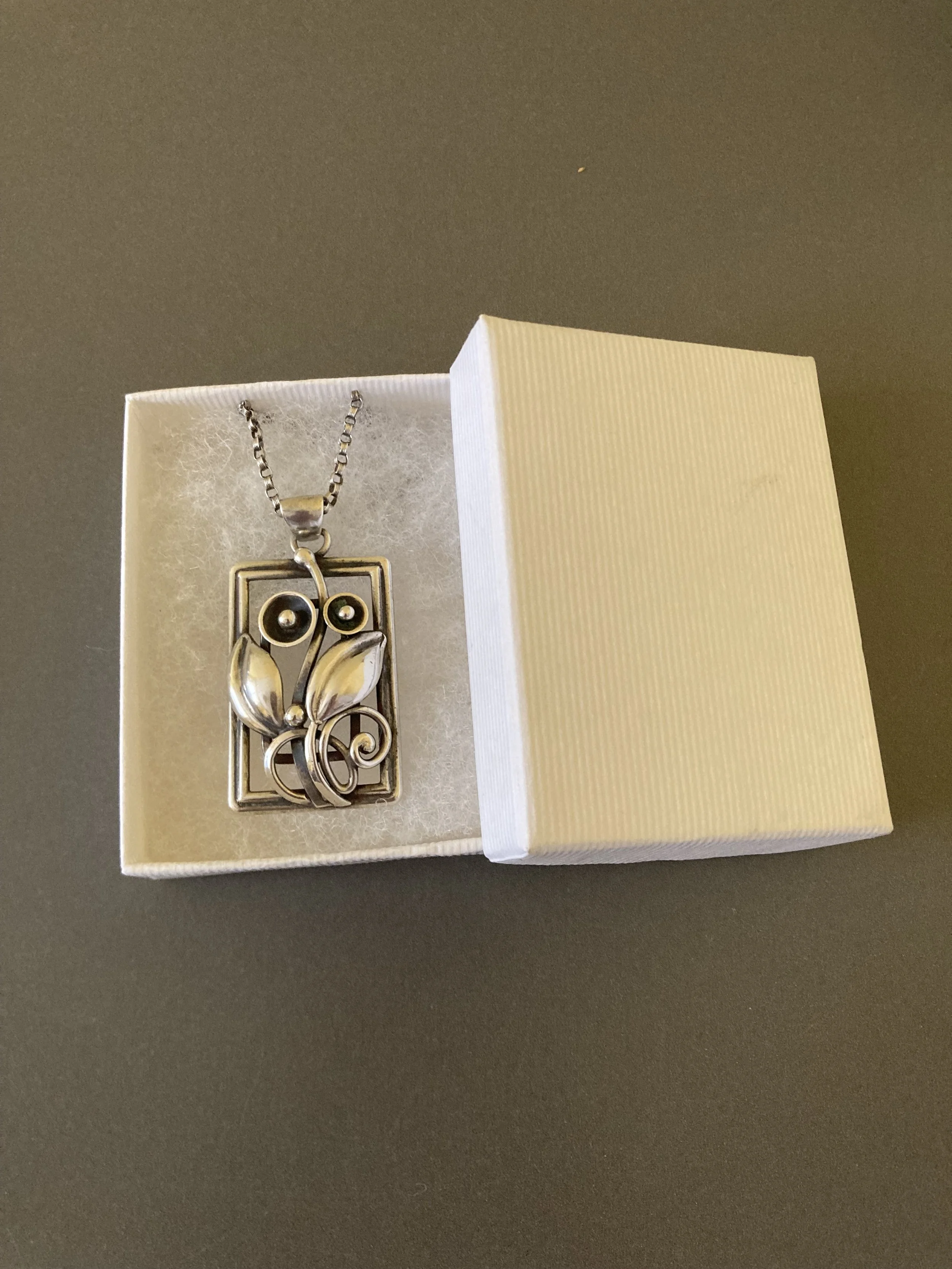 Hoppe pendant 6.jpeg