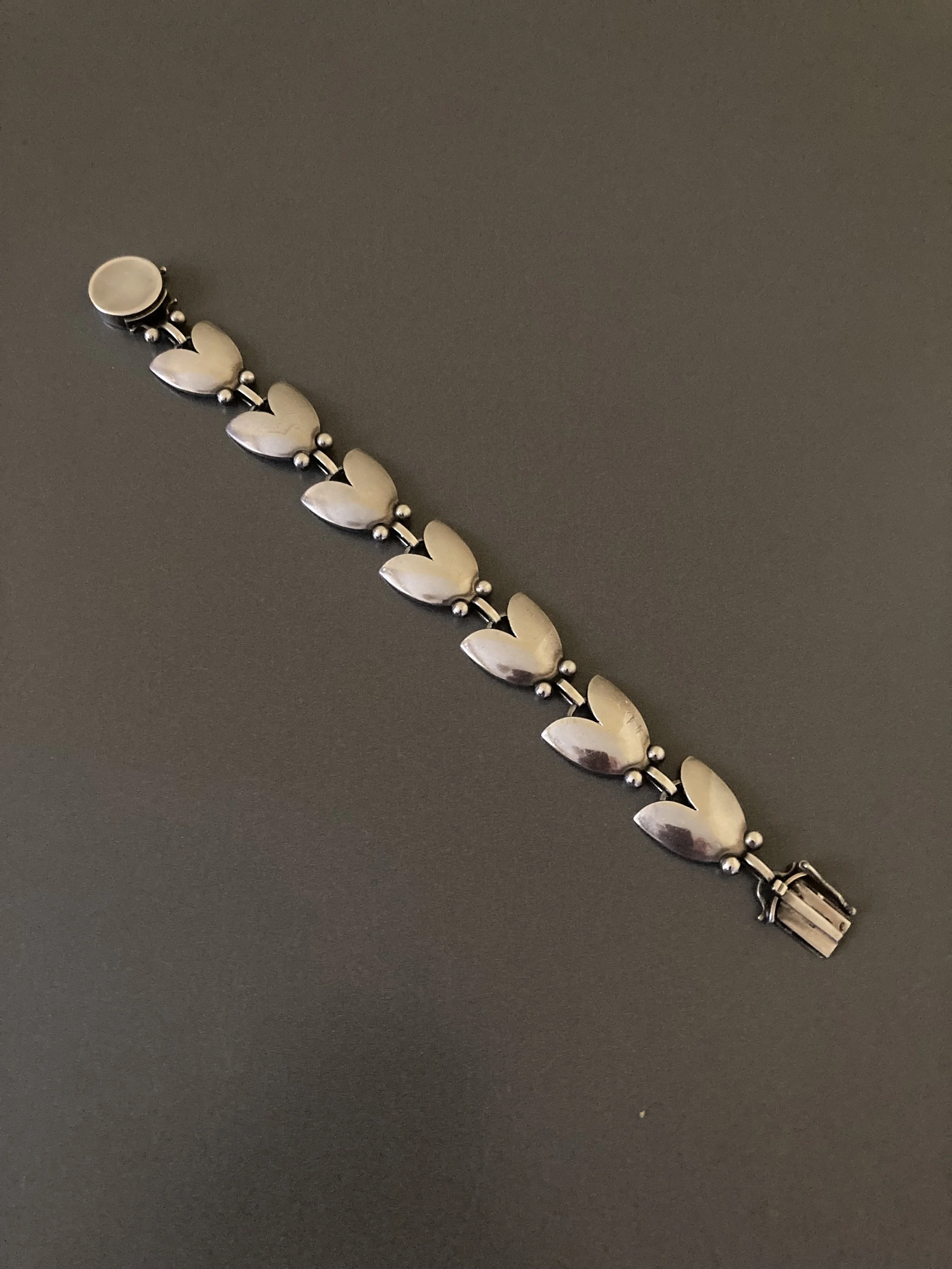 Tulip bracelet 1.jpg
