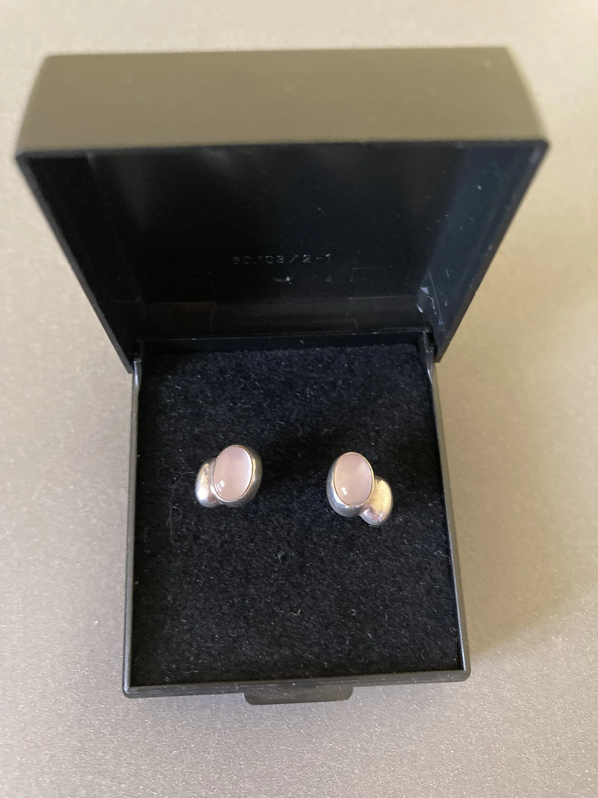 RO earrings 3.jpeg
