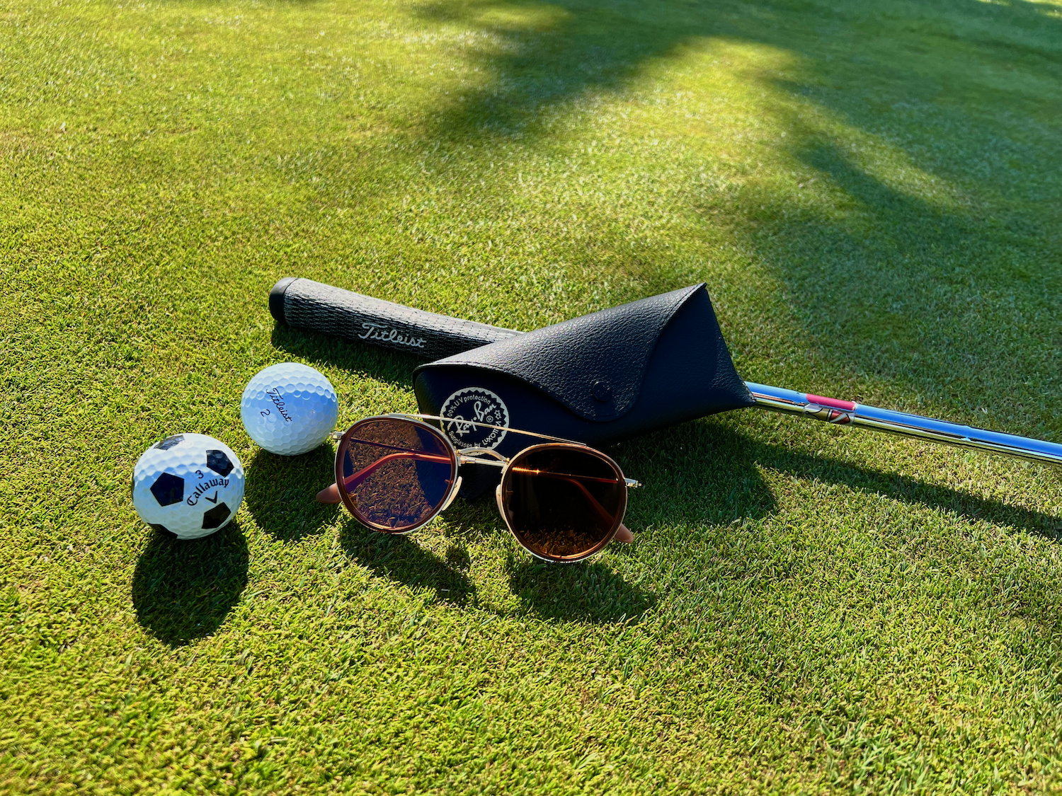 Pro Golf Sunglasses vs. Contact Lenses — What’s the Golfer’s Choice?