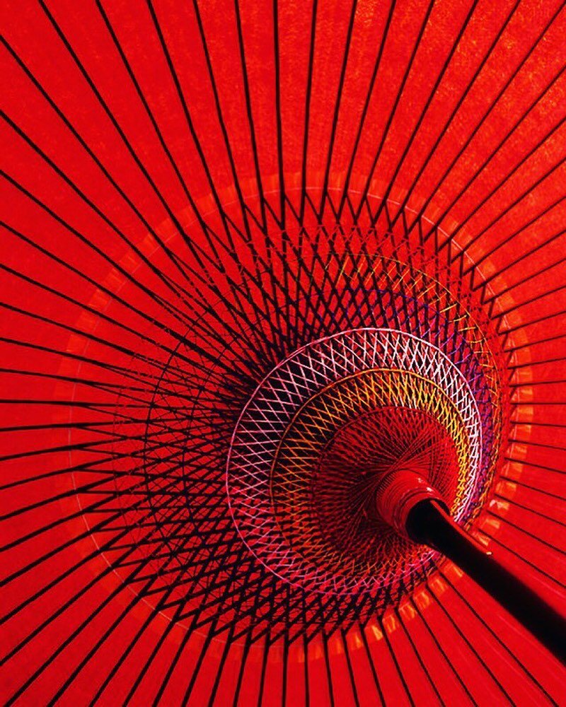 Details of Japanese red umbrella used in outdoor tea ceremonies in Toyama, Japan
Photo credit: Owen Murray
.
.
#red #japanese #tokyo #umbrella #tea #teaceremony #yellow #purple #circle #patterndesign #pattern #japan #toyamacity