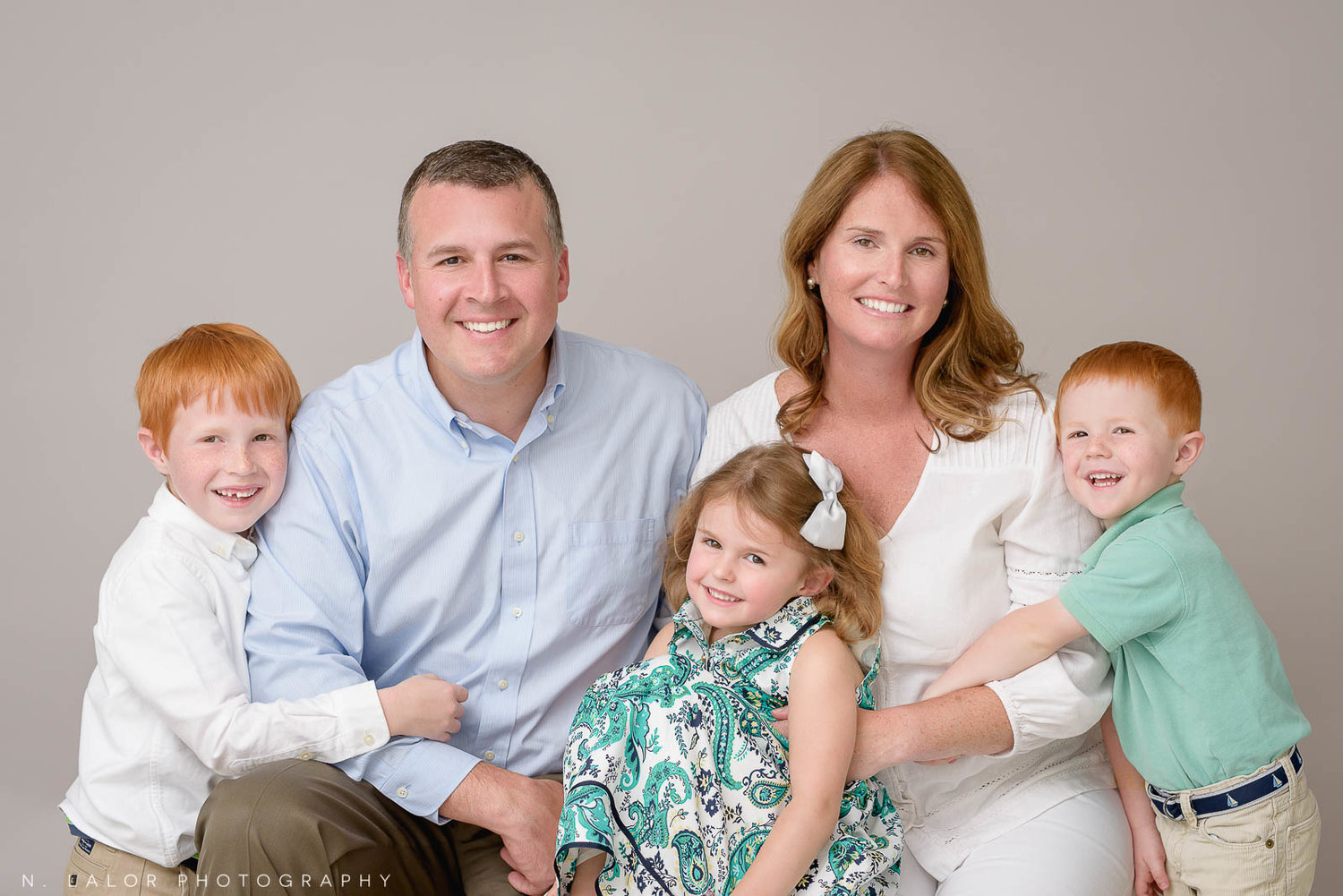 Family Portraits - Black, Grey, White | Photography poses family, Family  photoshoot, Studio family portraits