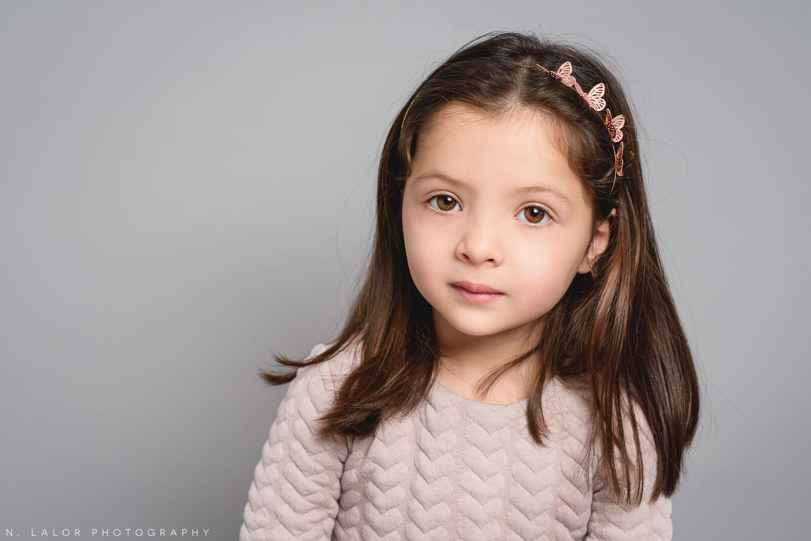 nlalor-photography-2016-12-13-studio-family-two-girls-greenwich-connecticut-20.jpg